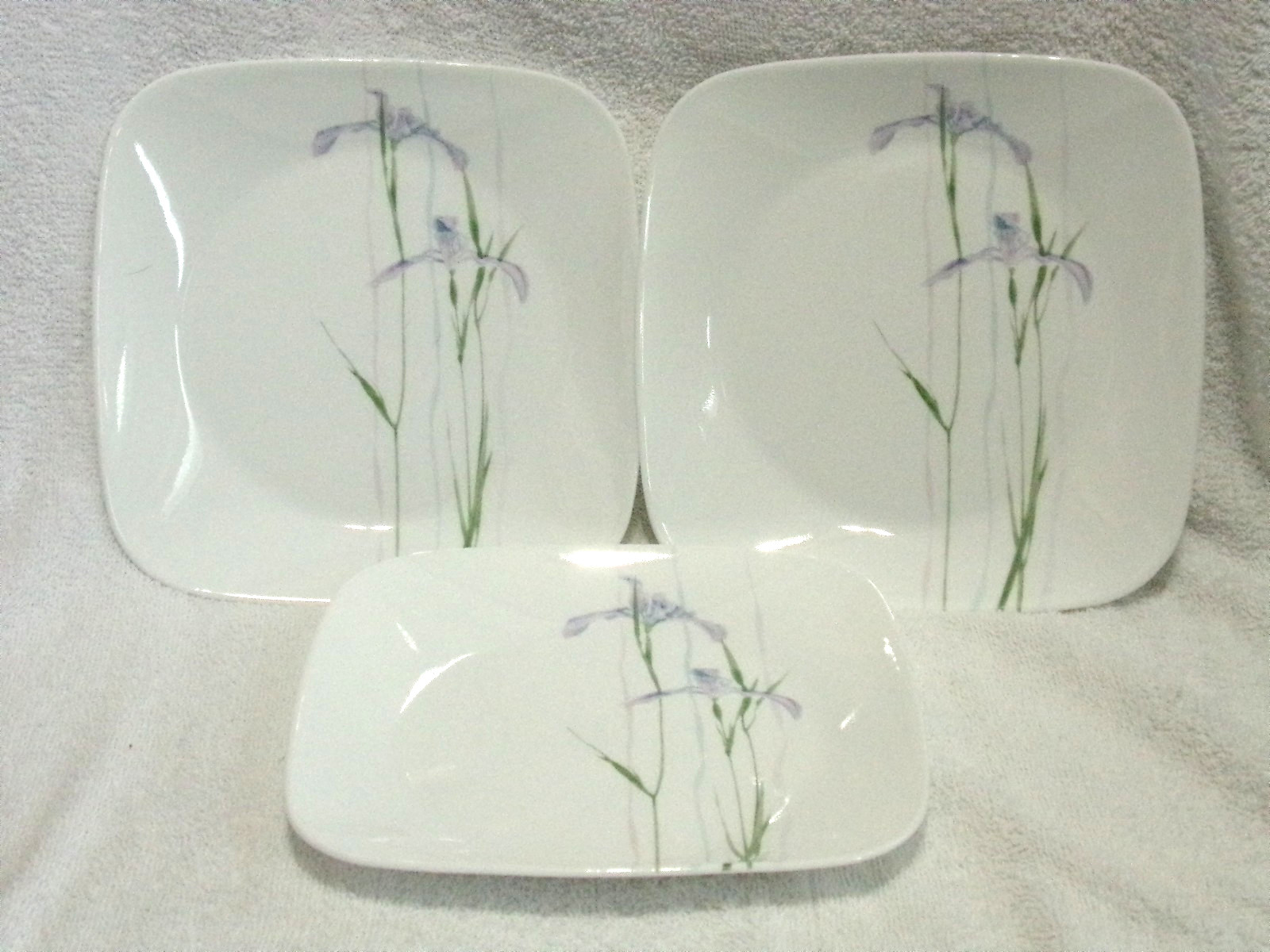3 Corelle Shadow Iris Square 9 Inch Lunch Salad Plates Green Lavender EUC 3 Corelle Shadow Iris Square 9 Inch Lunch Salad Plates Green Lavender EUC