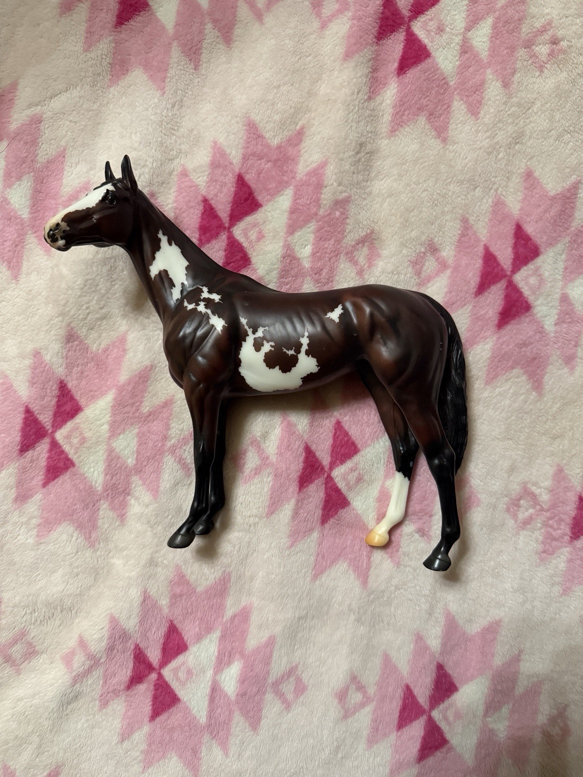 Breyer Breyerfest 2024 Surprise Model - Matte Bay Pinto