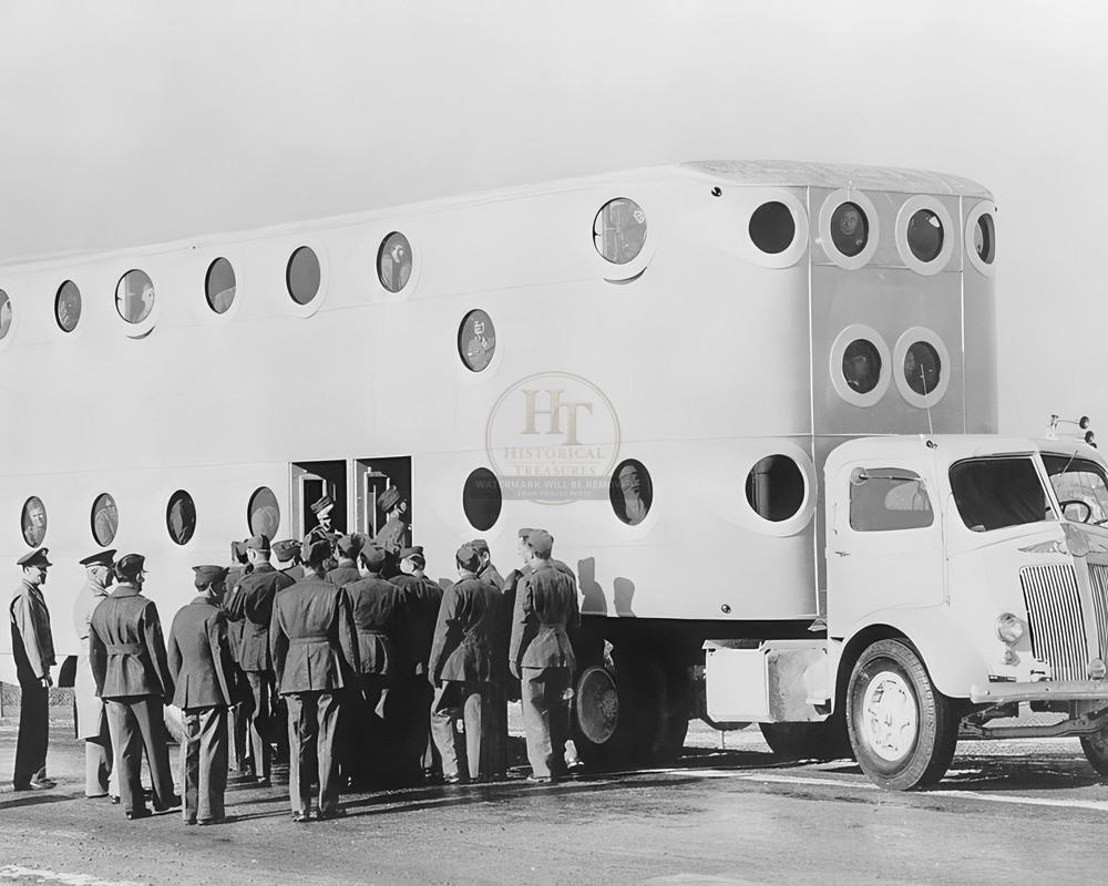 1943 Tractor-Trailer Troop Carrier WWII 8x10 Glossy Photo Print HT41362256