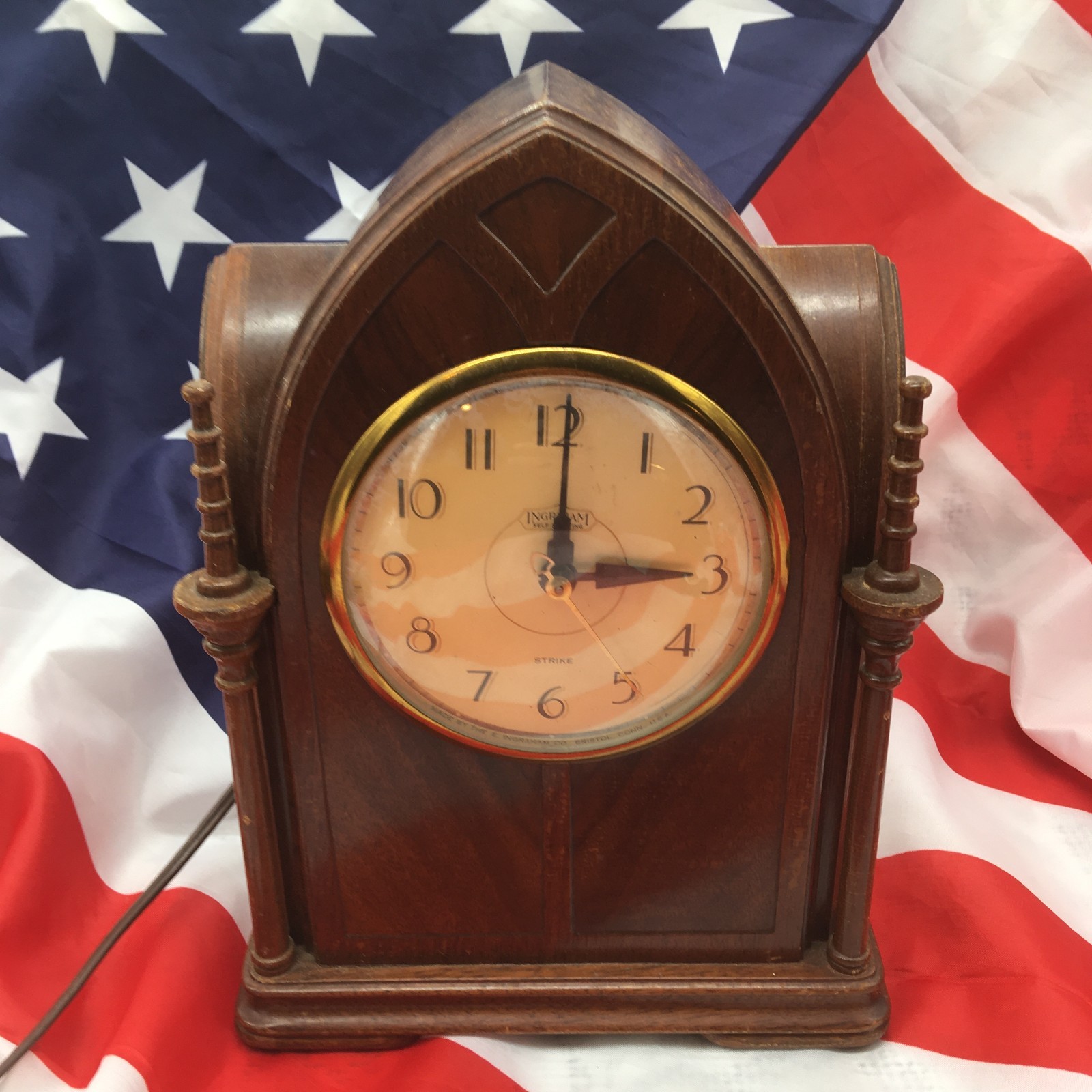1930s Ingraham Sentinel SSC2 Gothic Cathedral Electric Mantel Clock \