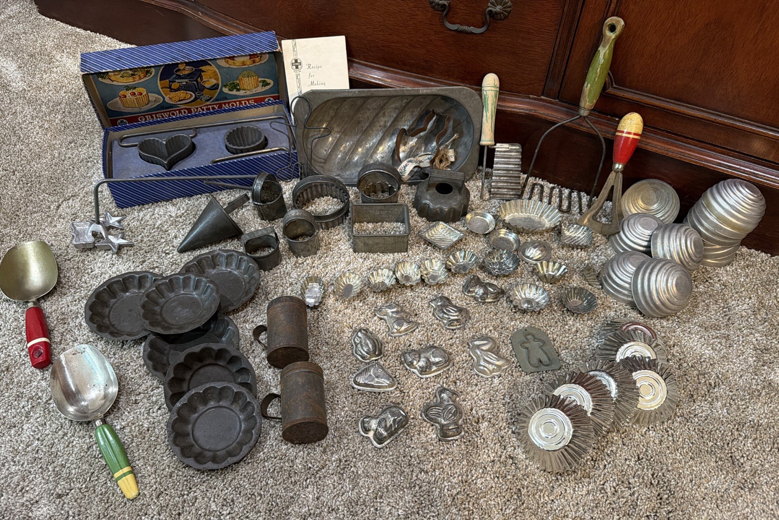 Large Lot Vtg. Primitive Country Rustic Kitchen Decor & Functional Items