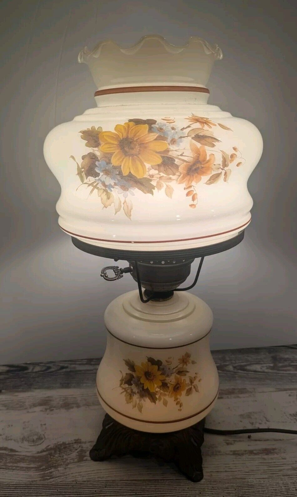 Vintage Accurate Casting Hurricane Table Lamp  Flowers 3 Way Electric Works #3