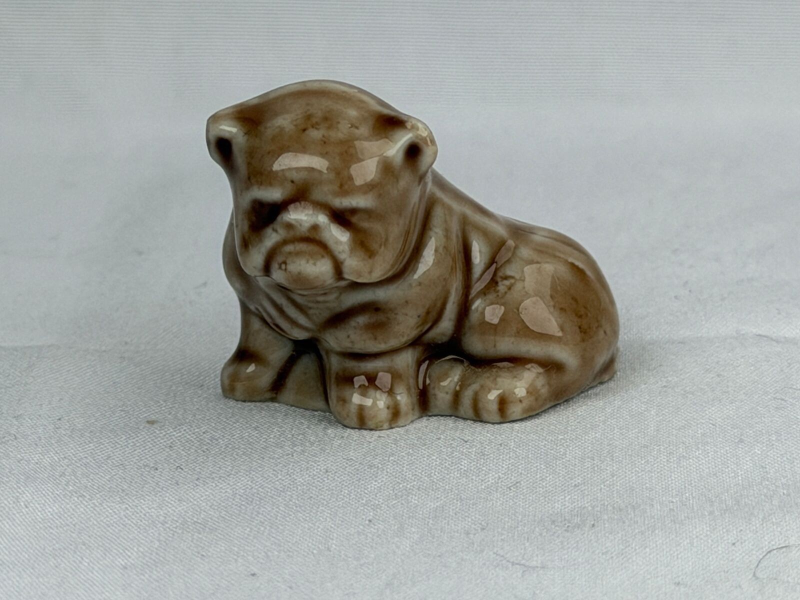 TS39 - Wade Whimsie Tom Smith Beige Bulldog - World of Dogs 1990