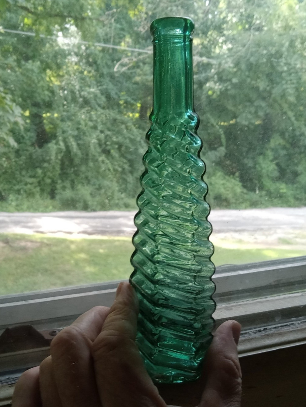 1880s TEAL GREEN S&P (STICKNEY & POOR) SPIRAL RING 6 SIDED PEPPERSAUCE BOTTLE