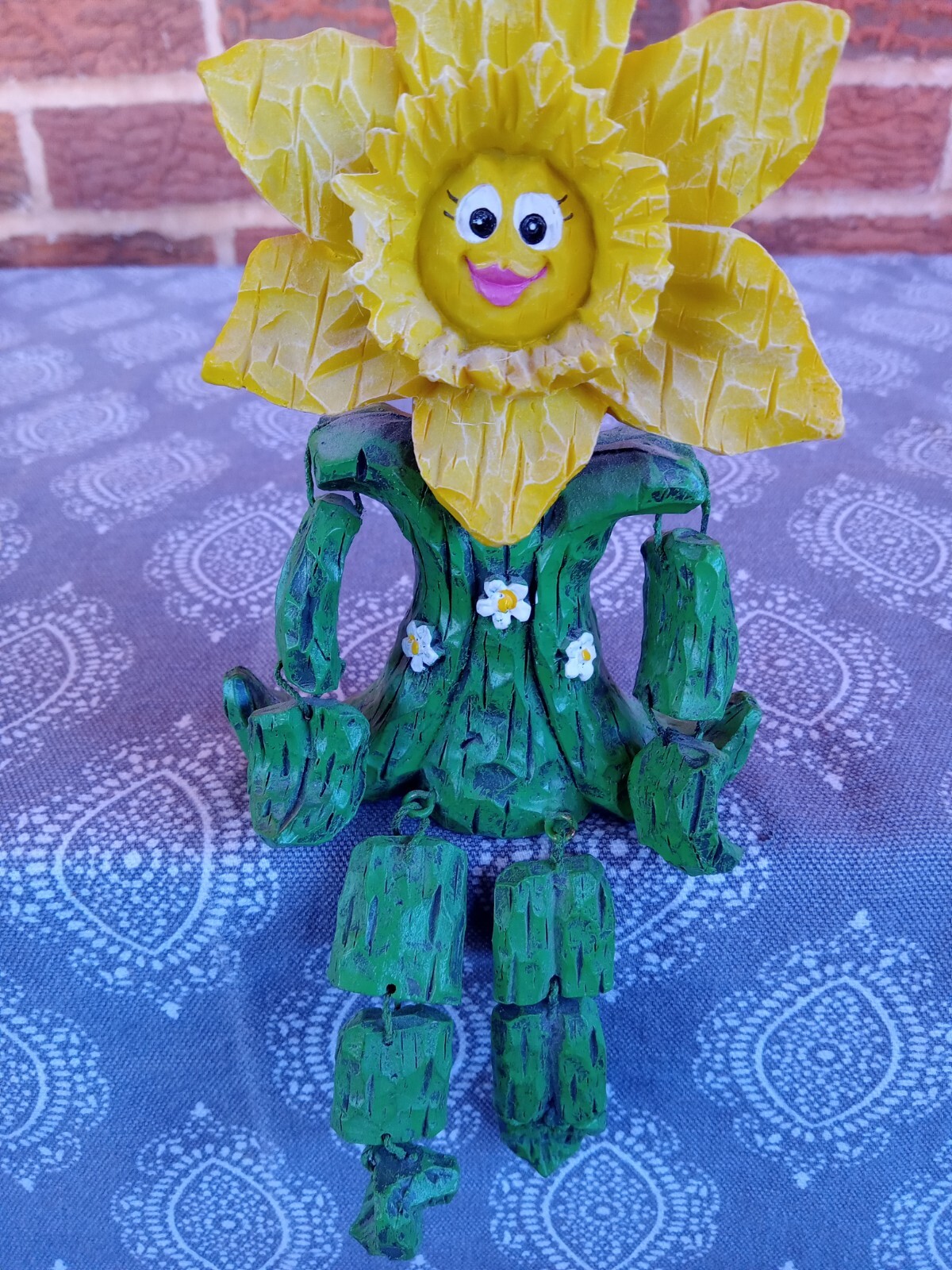 Jointed Sunflower Figurine Pre-owned  7.5\