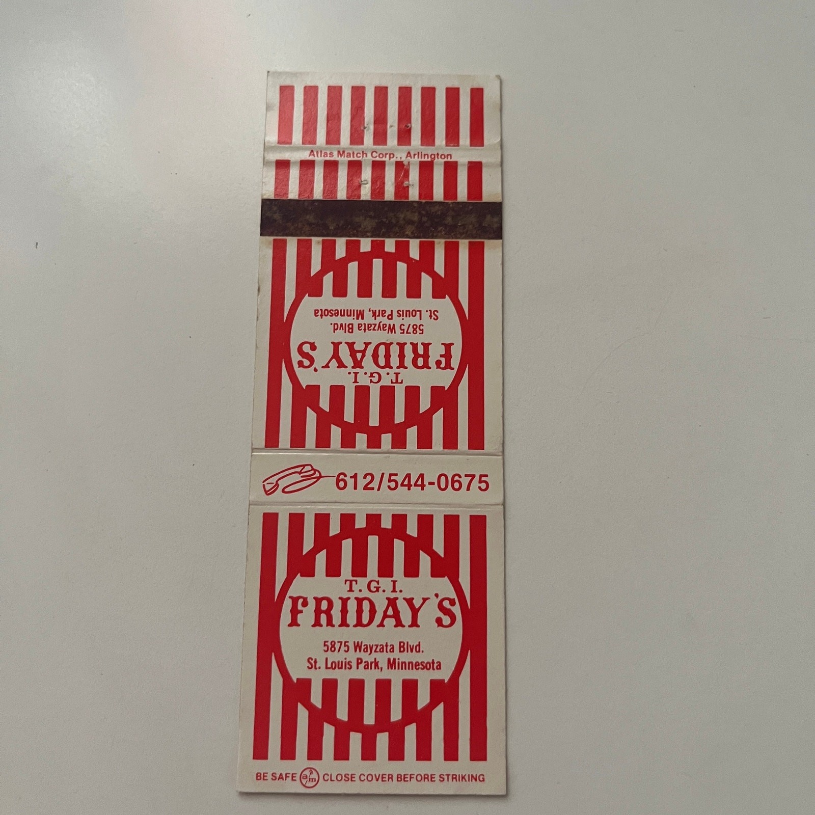T. G. I. Fridays St. Louis Park MN Vintage Matchbook Cover SMB34-6