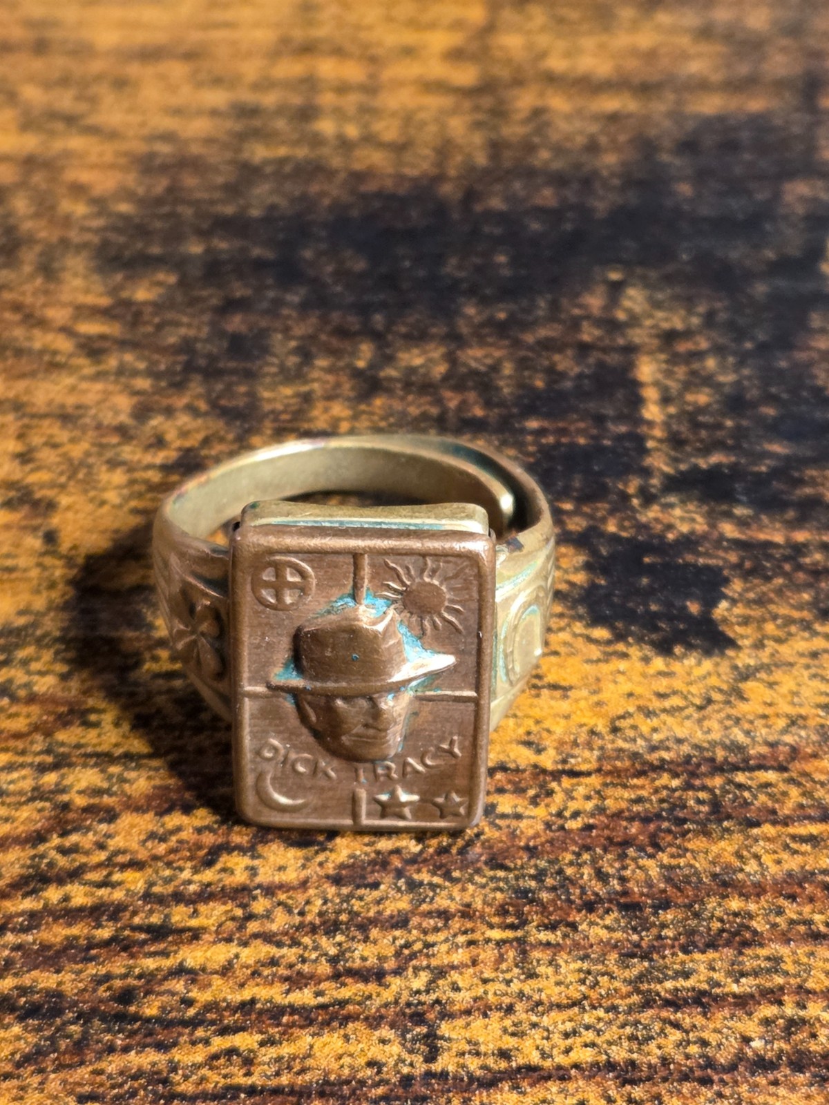 VINTAGE 1938 QUAKER OATS DICK TRACY SECRET COMPARTMENT GOOD LUCK RING
