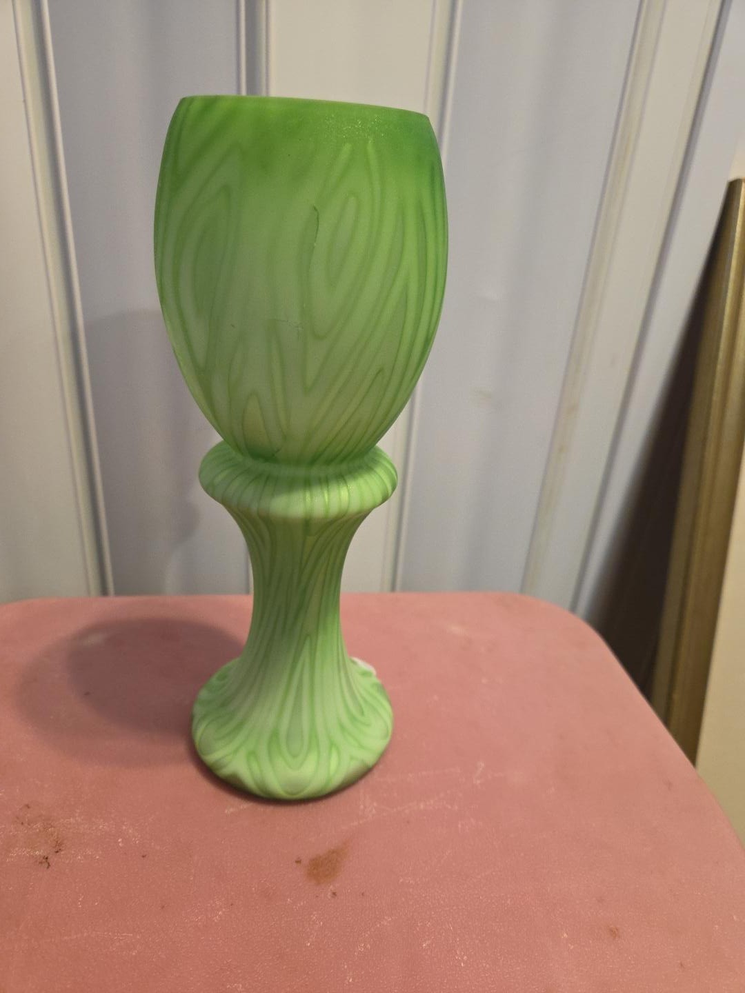 Vintage Green Satin Frosted Glass Pedestal Vase Feather Leaf Pattern Art Deco