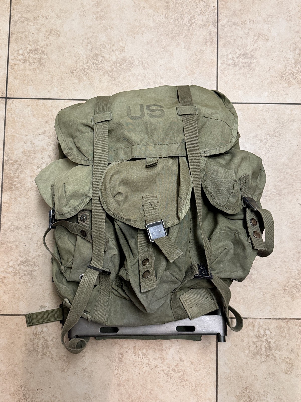 Military US Army FIELD PACK Medium ALICE LC-1 Backpack Ruck Sack W/FRAME VINTAGE Military US Army FIELD PACK Medium ALICE LC-1 Backpack Ruck Sack W/FRAME VINTAGE