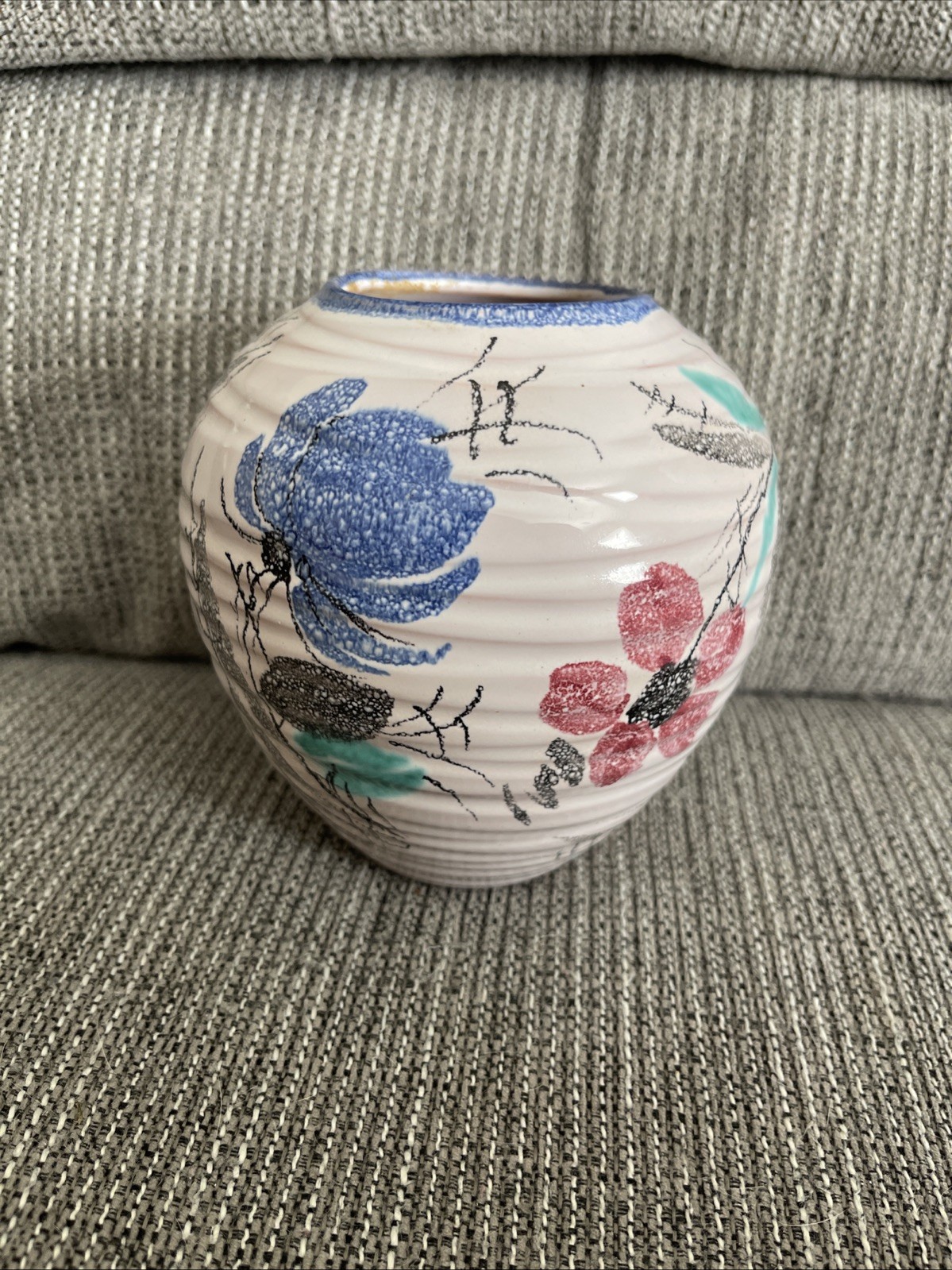Vintage Wächtersbach Florenz 5” Ribbed Vase West Germany Pink Floral Ceramic
