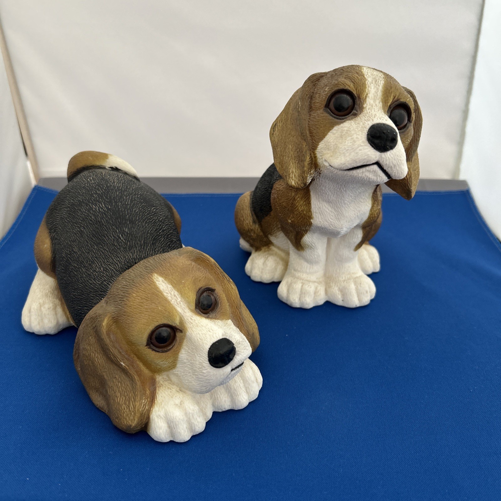 Vintage Art Line Weighted Beagle Garden Statues Pair 1994