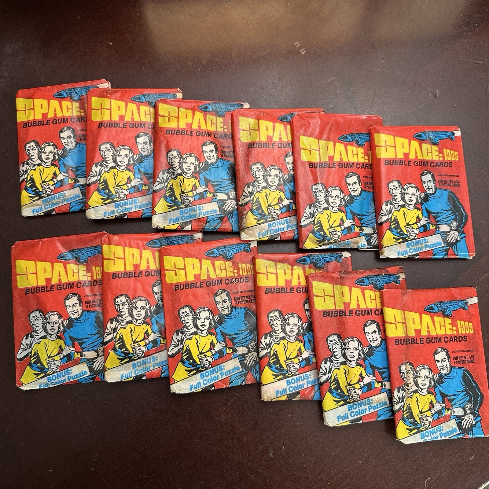 12 - 1976 Donruss Space 1999 Wax Pack Pictured Gum X 12 Packs Non Sports Cards