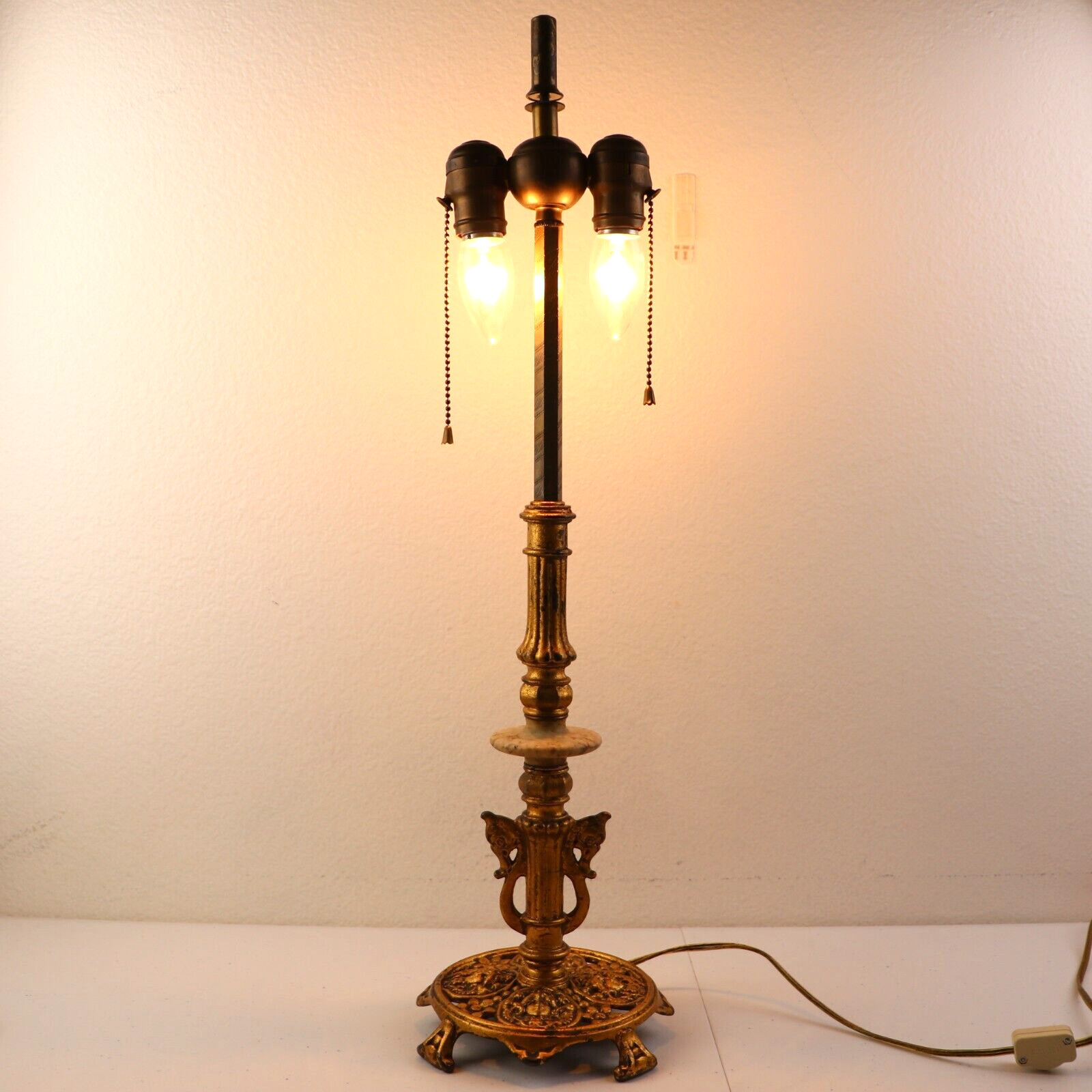 Rembrandt Vintage 1920's Cast Iron Metal Base 2 Bulb Table Lamp
