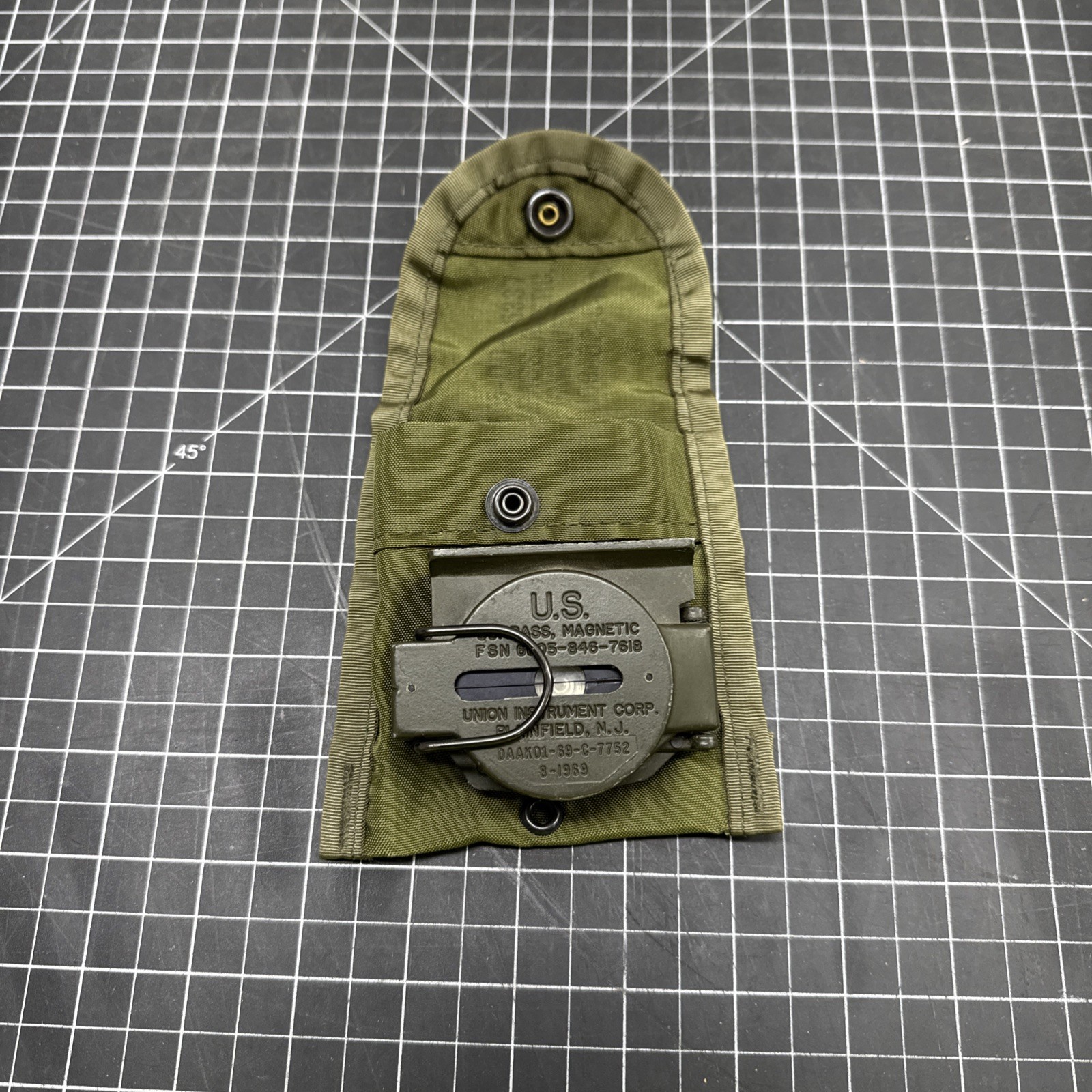 Authentic US Army Military Compass Magnetic Vietnam Era 1966 FSN 6605-846-7618