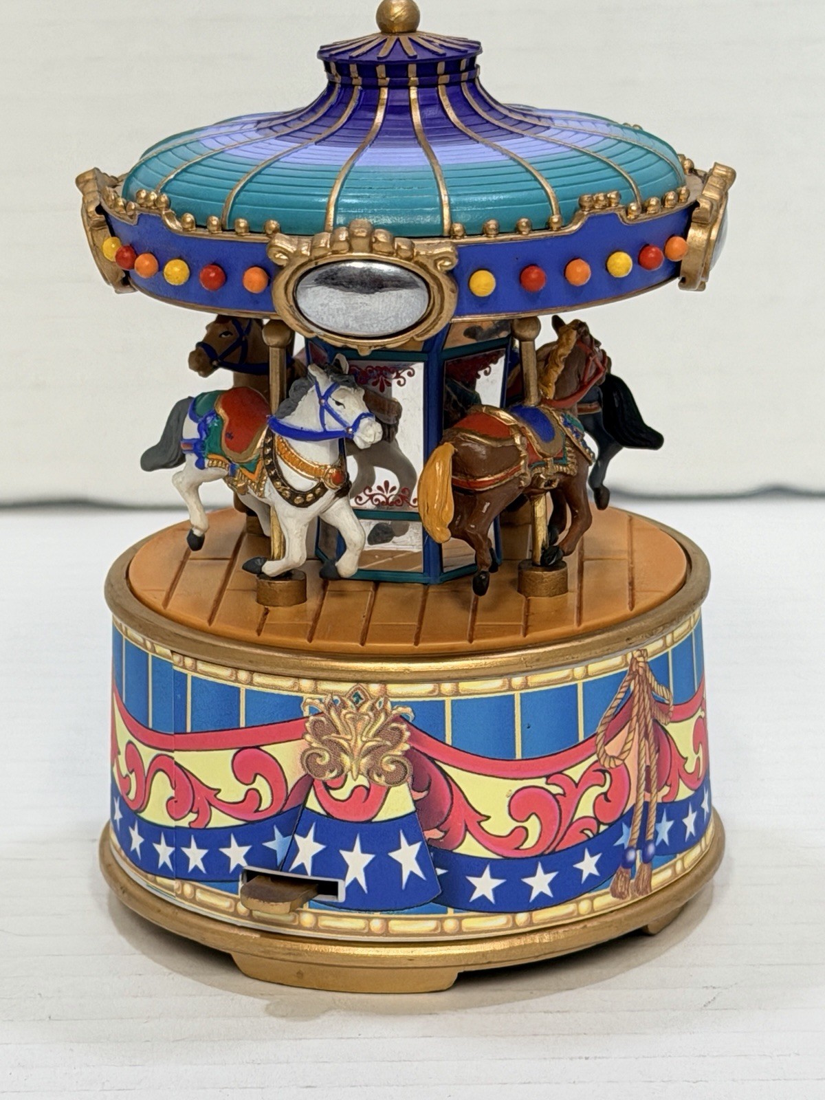 ENESCO ~ CAROUSEL / MERRY GO ROUND MAGIC ~ ACTION & MUSICAL ~ 1995 *EUC ENESCO ~ CAROUSEL / MERRY GO ROUND MAGIC ~ ACTION & MUSICAL ~ 1995 *EUC