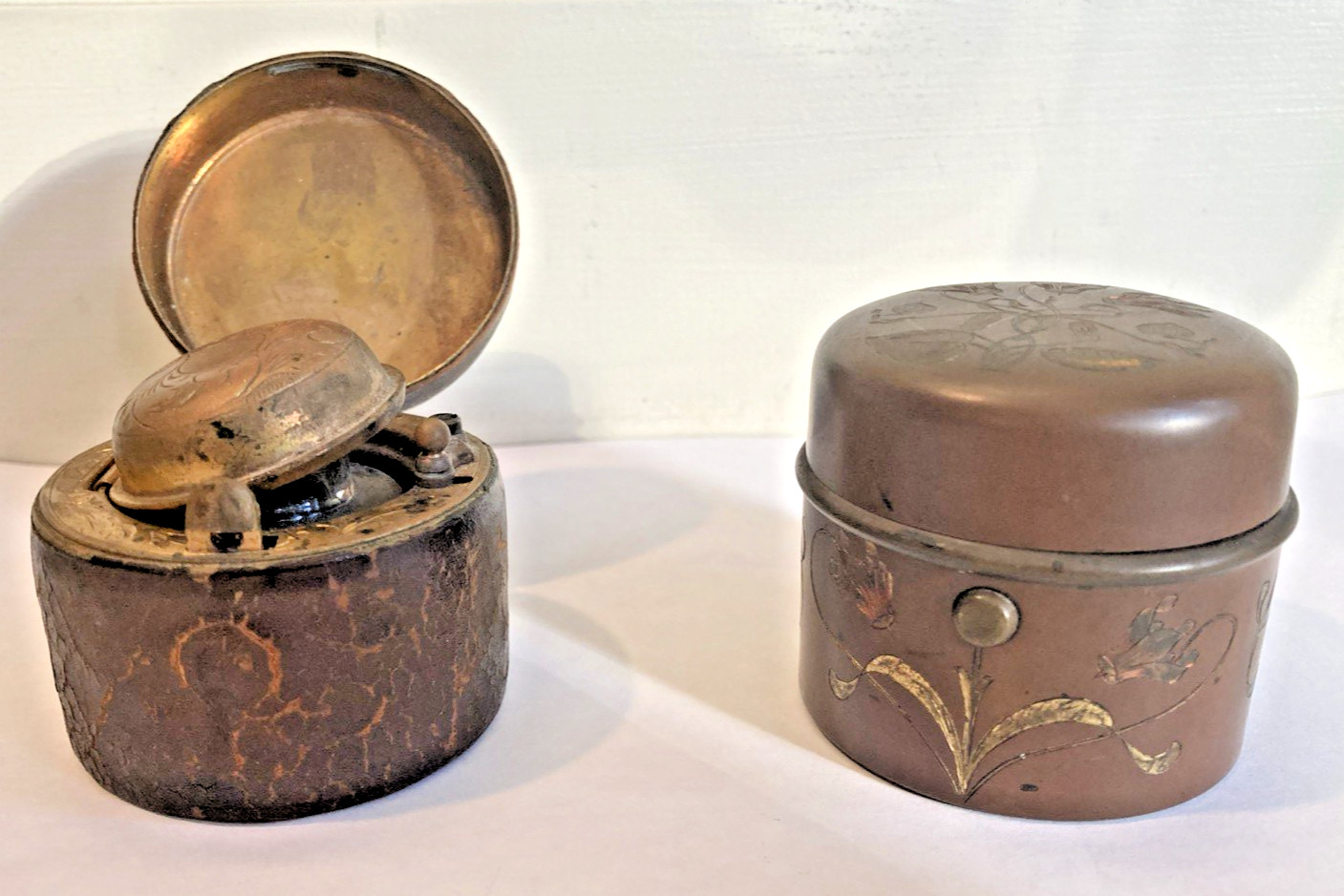 Pair Antique Victorian Traveling Inkwells Leather Brass w/ Glass Inserts Pair Antique Victorian Traveling Inkwells Leather Brass w/ Glass Inserts