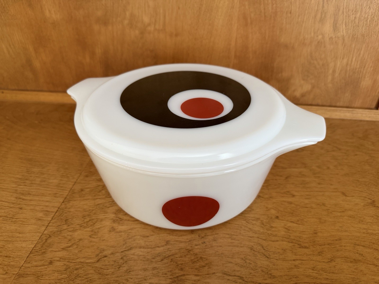Vintage Pyrex Moon Deco 1971 Covered Casserole w/ Lid Black with Red Dot 2.5 Qt