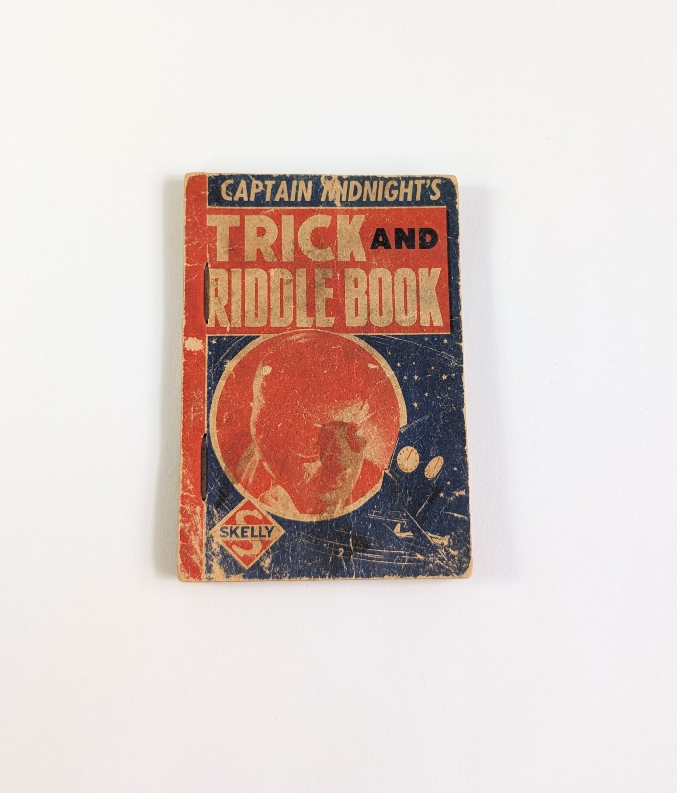 Vintage 1939 Captain Midnight\'s Miniature Trick And Riddle Book Magic Skelly Oil