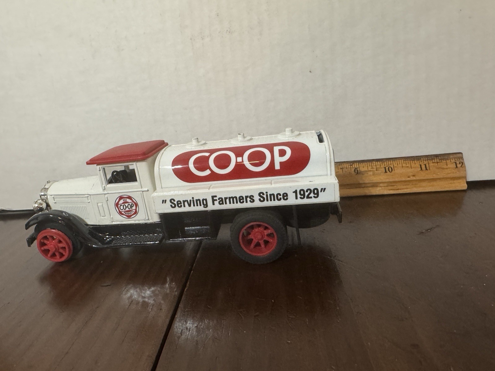 Tanker Truck Bank, Ertl Co-op With Key 1993