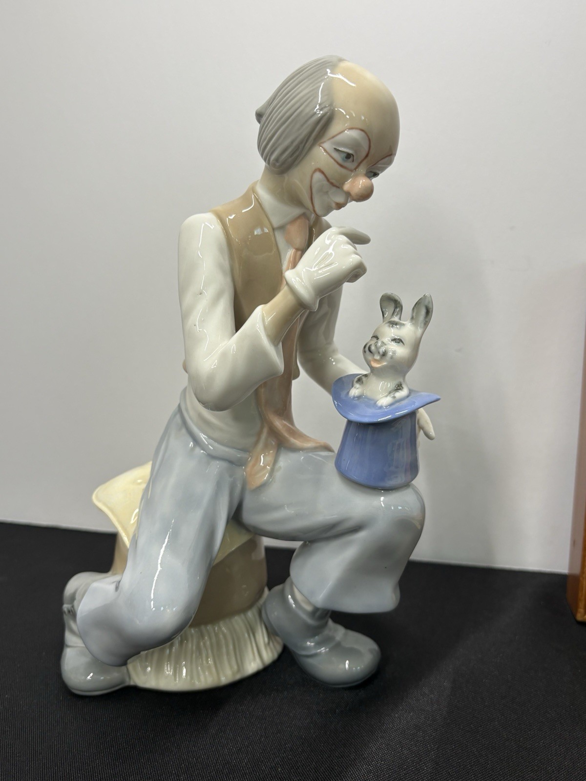Vintage Tengra Spain Porcelain Magician Clown Rabbit in Hat Figurine 11\