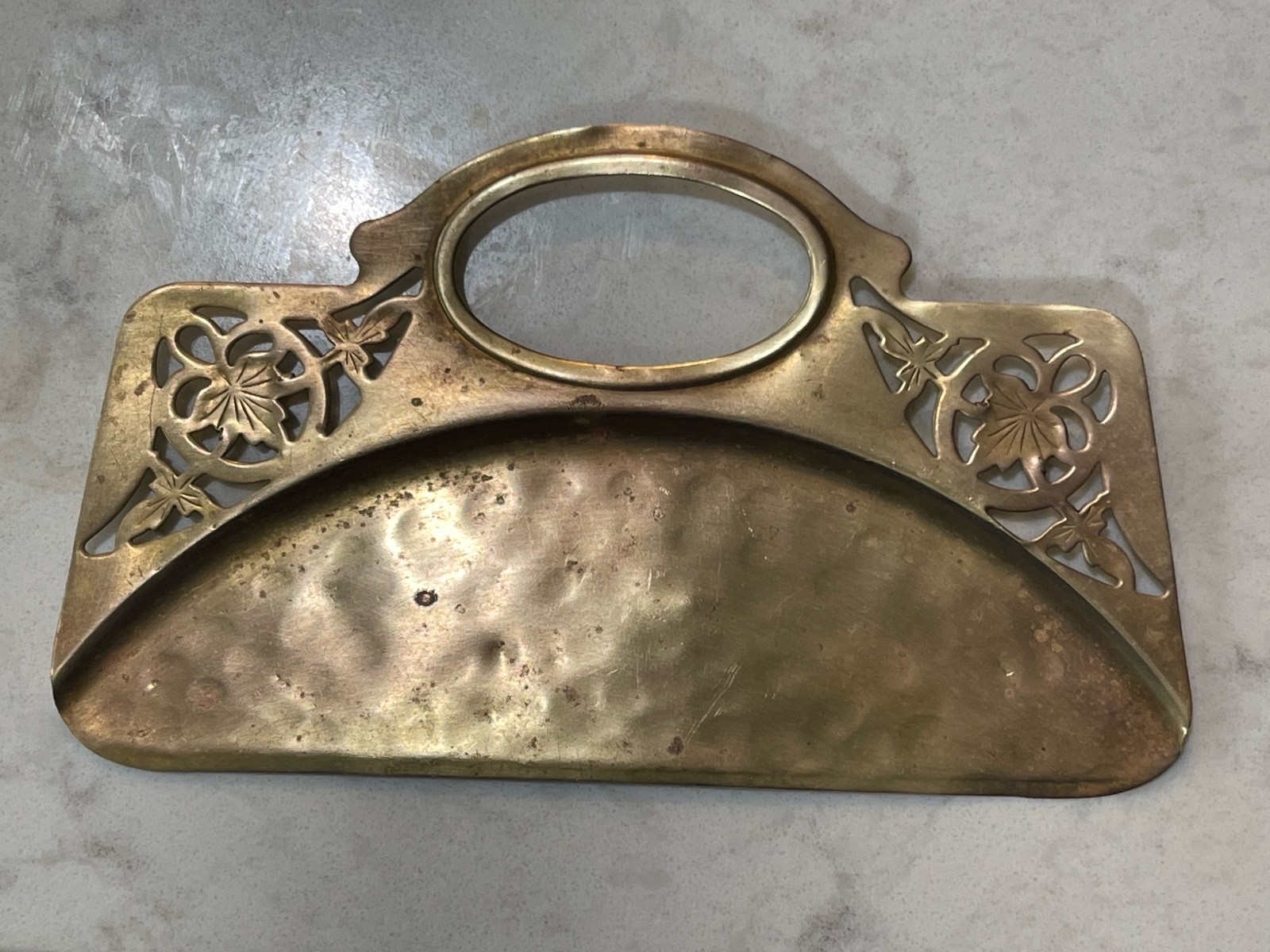 VINTAGE BRASS SILENT BUTLER CRUNB TRAY ♡ 7 INCHES X 4 INCHES 