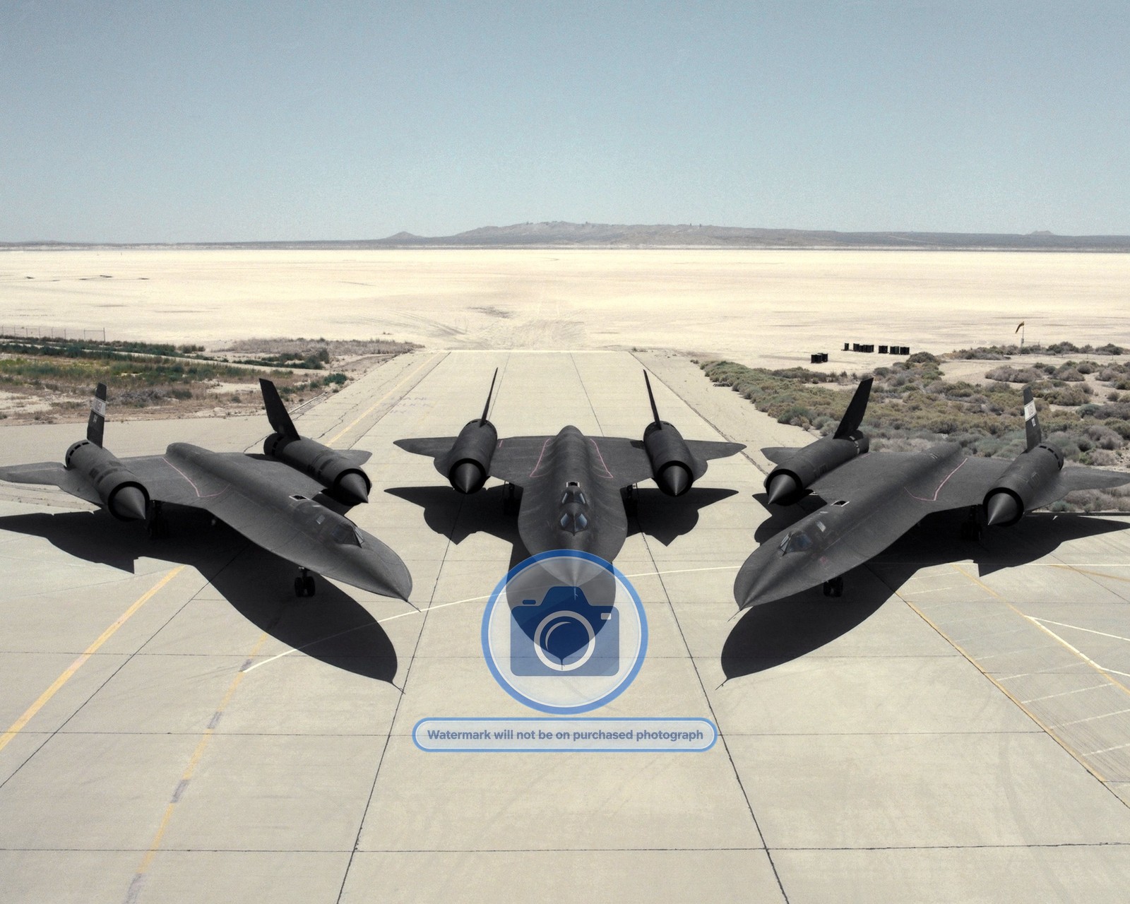 LOCKHEED SR-71 BLACKBIRD TRIO NASA EDWARDS CALIFORNIA 8X10 PHOTO