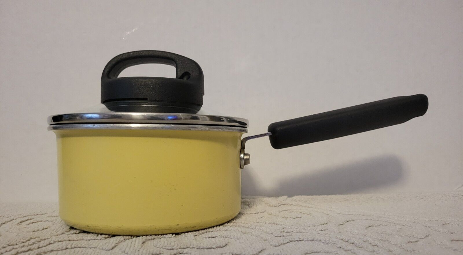 Vintage Cook\'s Essentials 1 QT. Saucepan Anti-Warp Even Heat Base With Lid
