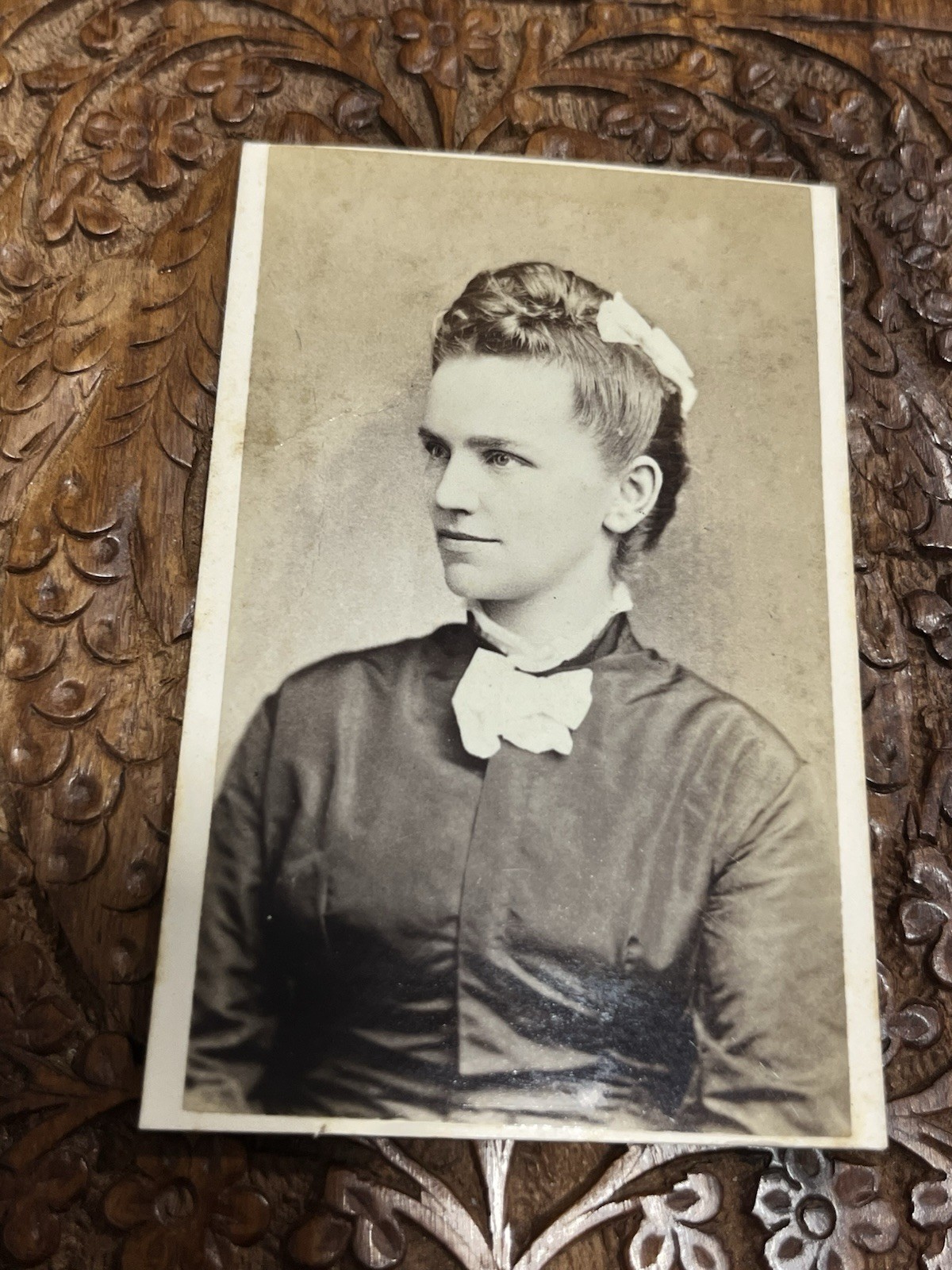 CDV Antique Victorian Photo  Beautiful Woman With Bows