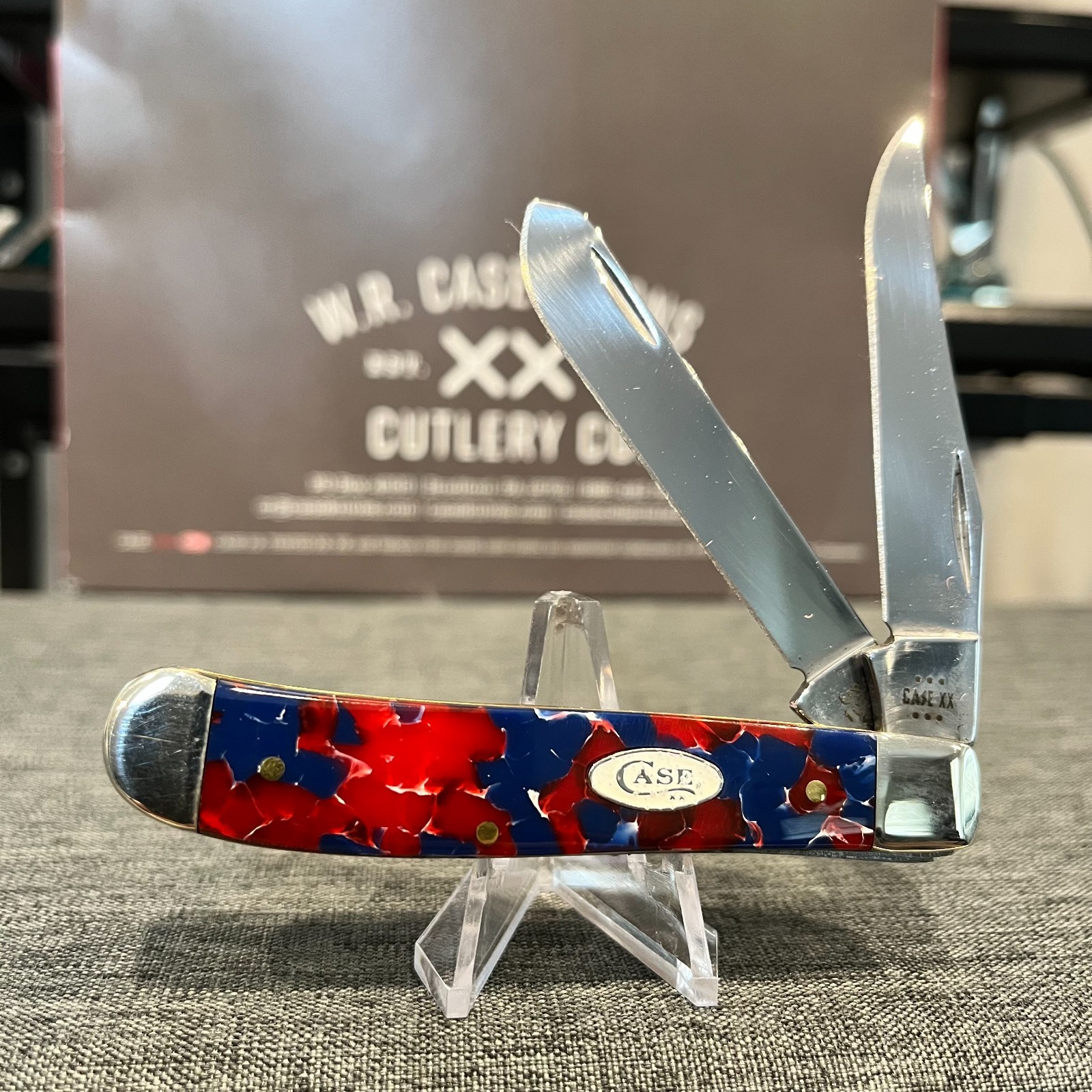 Case Mini Trapper, Stunning Freedom Kirinite, Smooth, White Oval Shield, NIB