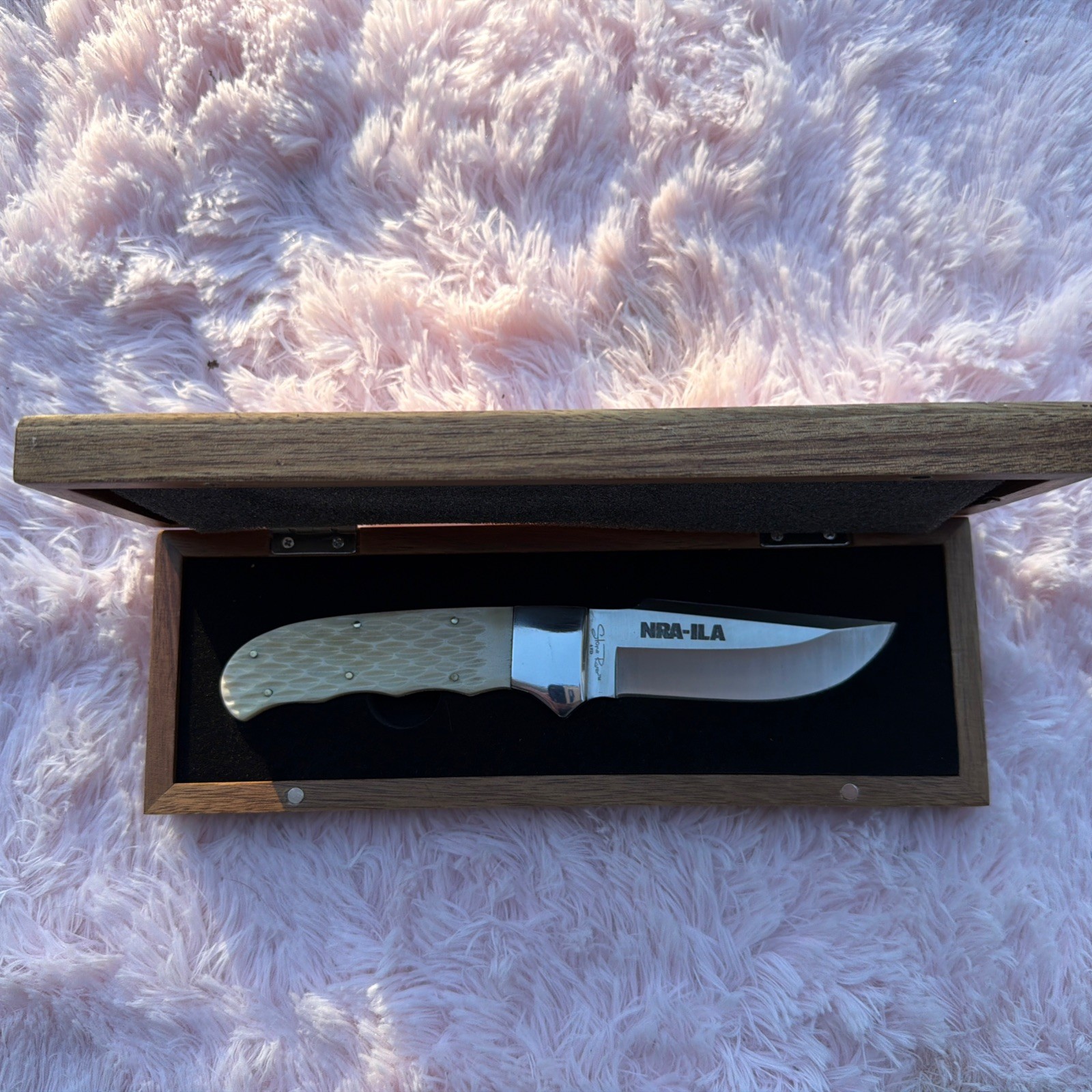 RARE Stone River NRA-ILA Knife With White Handle In Collectors Box 🔪 