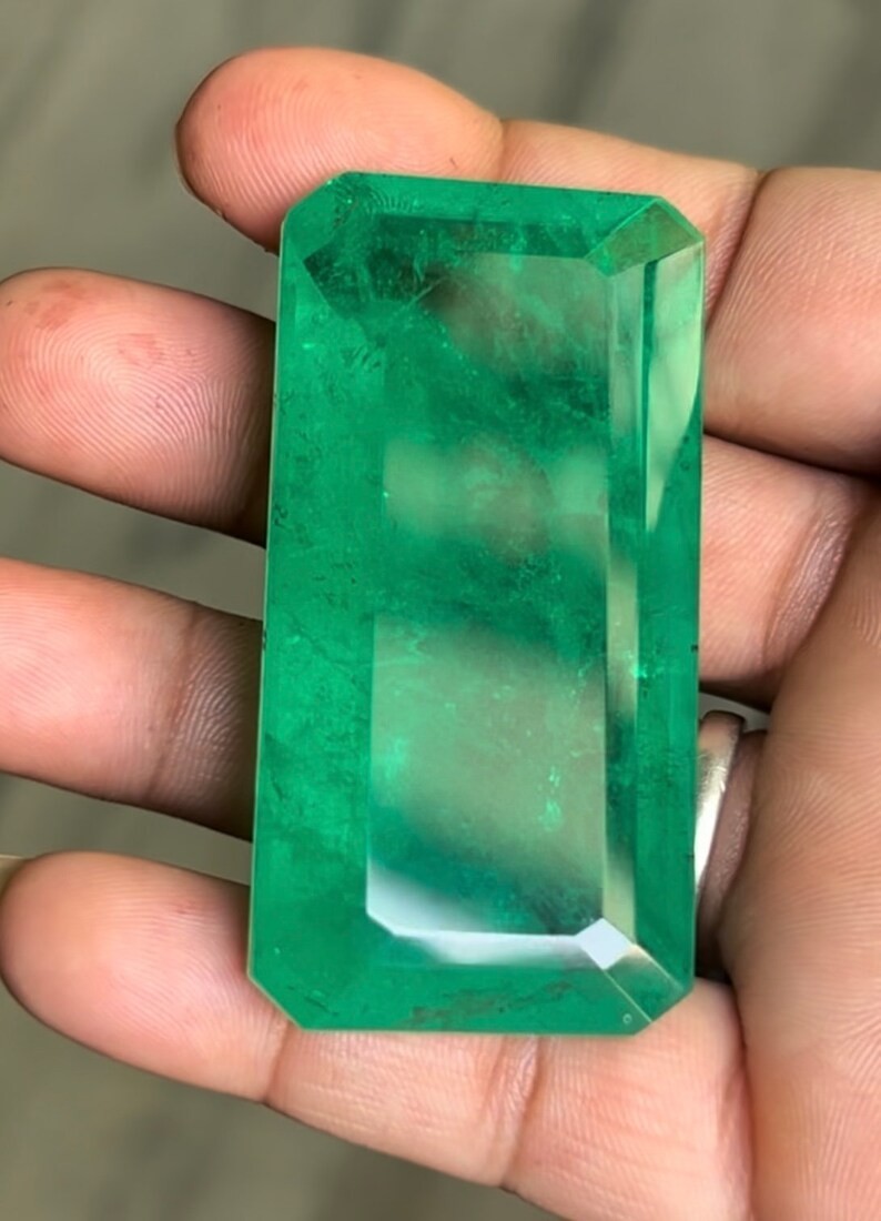 100 Ct Natural Colombian Green Emerald Certified Emerald Cut Loose Gemstone