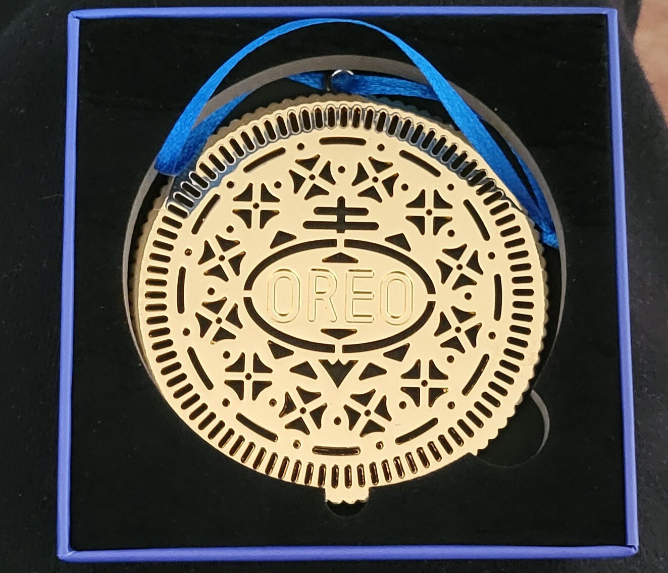 LIMITED EDITION OREO 18kt Gold Plated Ornament LIMITED EDITION OREO 18kt Gold Plated Ornament