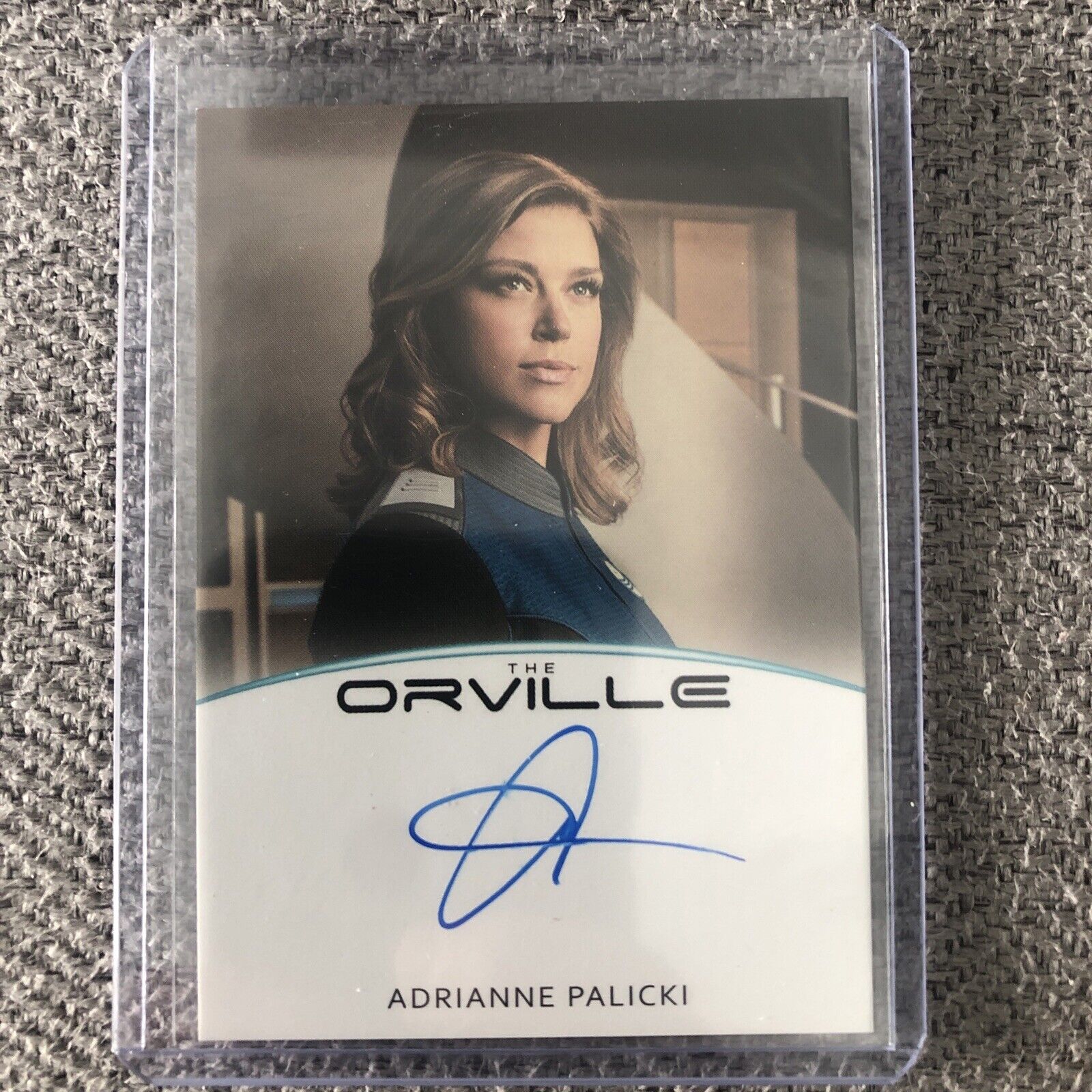 Orville Season 1 Autograph Card A2 Adrianne Palicki as Cmdr. Kelly Grayson -