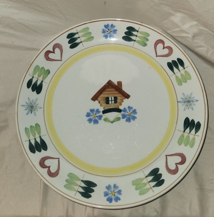RARE ARABIA FINLAND HAND PAINTED PIRTTI BROWN HOUSE FLARED EDGE PLATE 10.25\