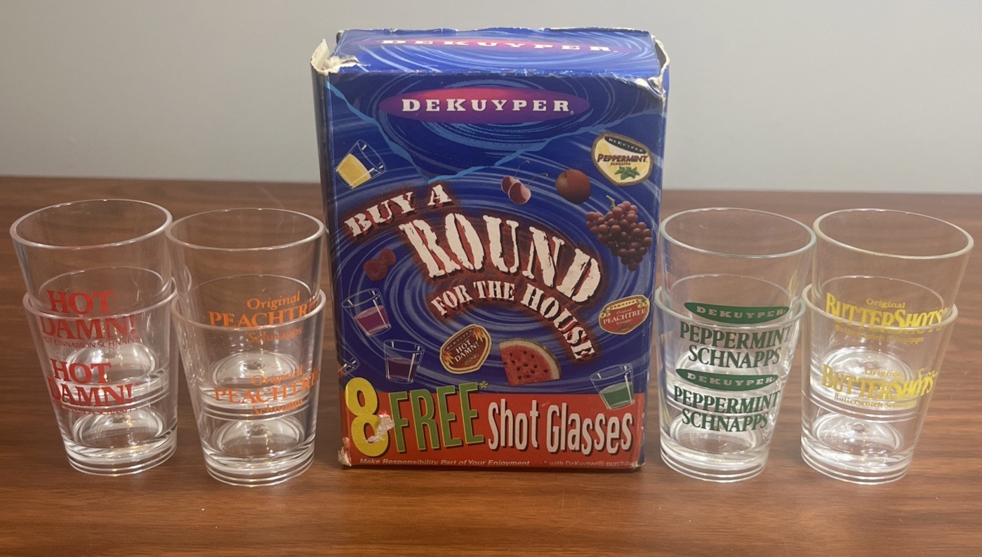 Vtg Dekuyper Buy a Round for The House 8 Pk Plastic Shot Glasses 1997 BOX WEAR