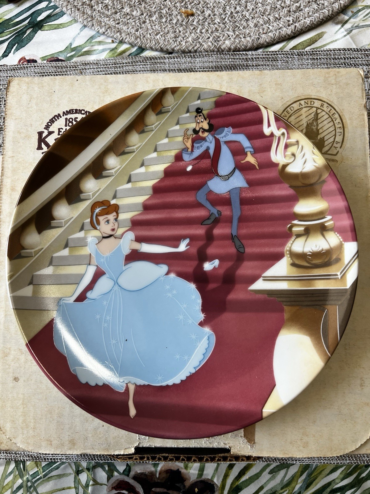 Disney 1990 Edwin M. Knowles Cinderella At The Stroke Of Midnight Plate