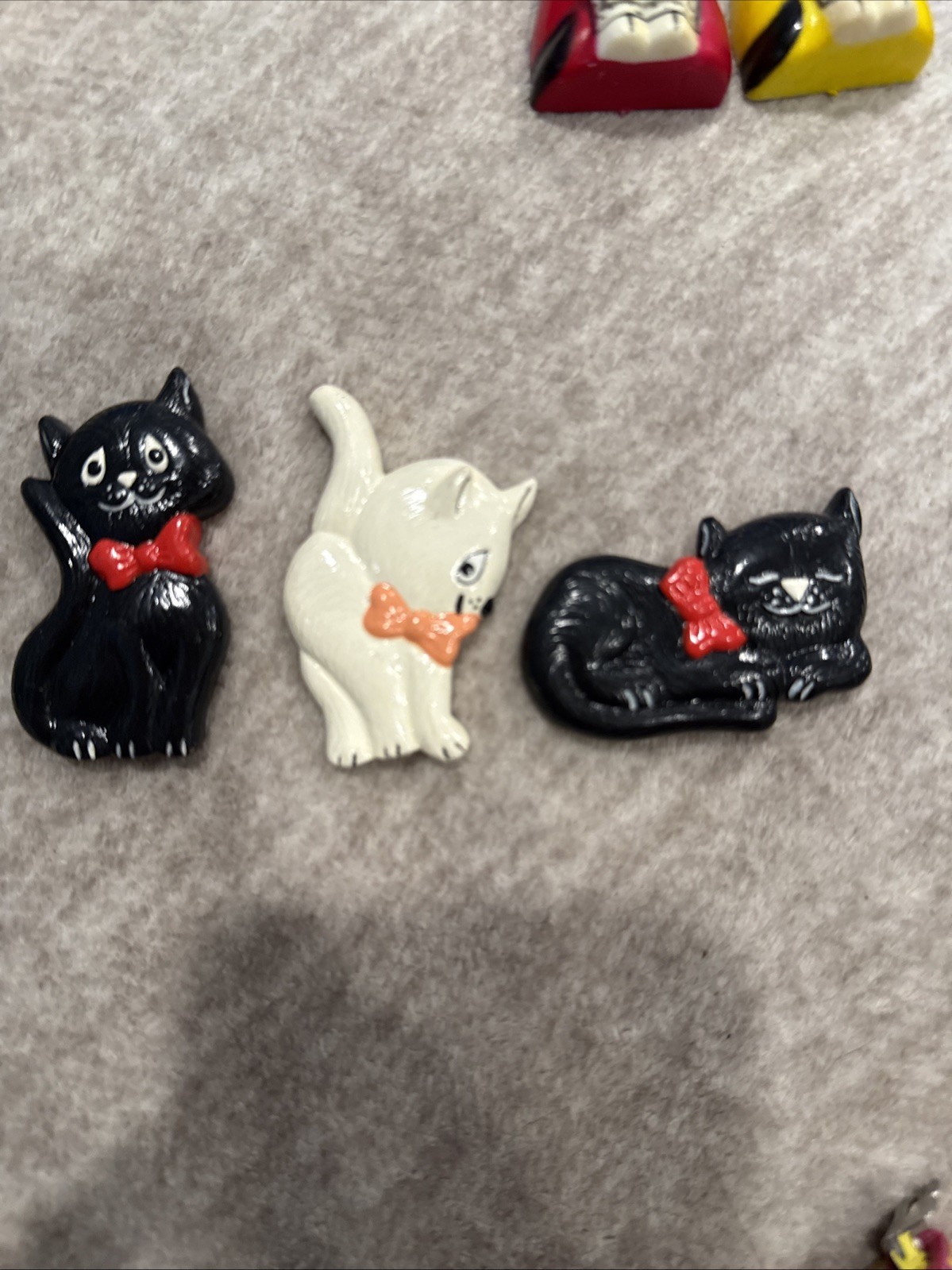 Vintage 3pc Ceramic Cat Refrigerator Magnets 2.5” Hand painted Vintage 3pc Ceramic Cat Refrigerator Magnets 2.5” Hand painted
