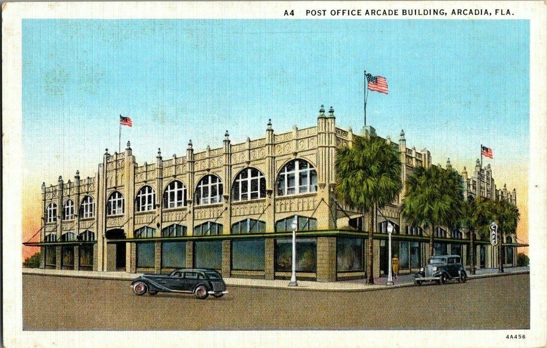 1930\'S. POST OFFICE ARCADE BLDG. ARCADIA, FL. POSTCARD. SM13