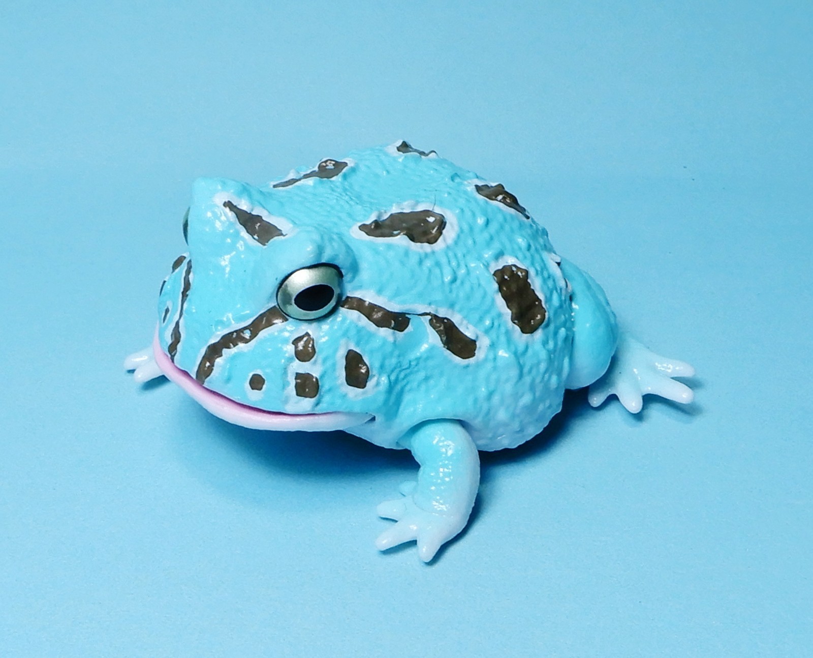 Bandai The Diversity of Life on Earth Peppermint Argentine horned Frog figure