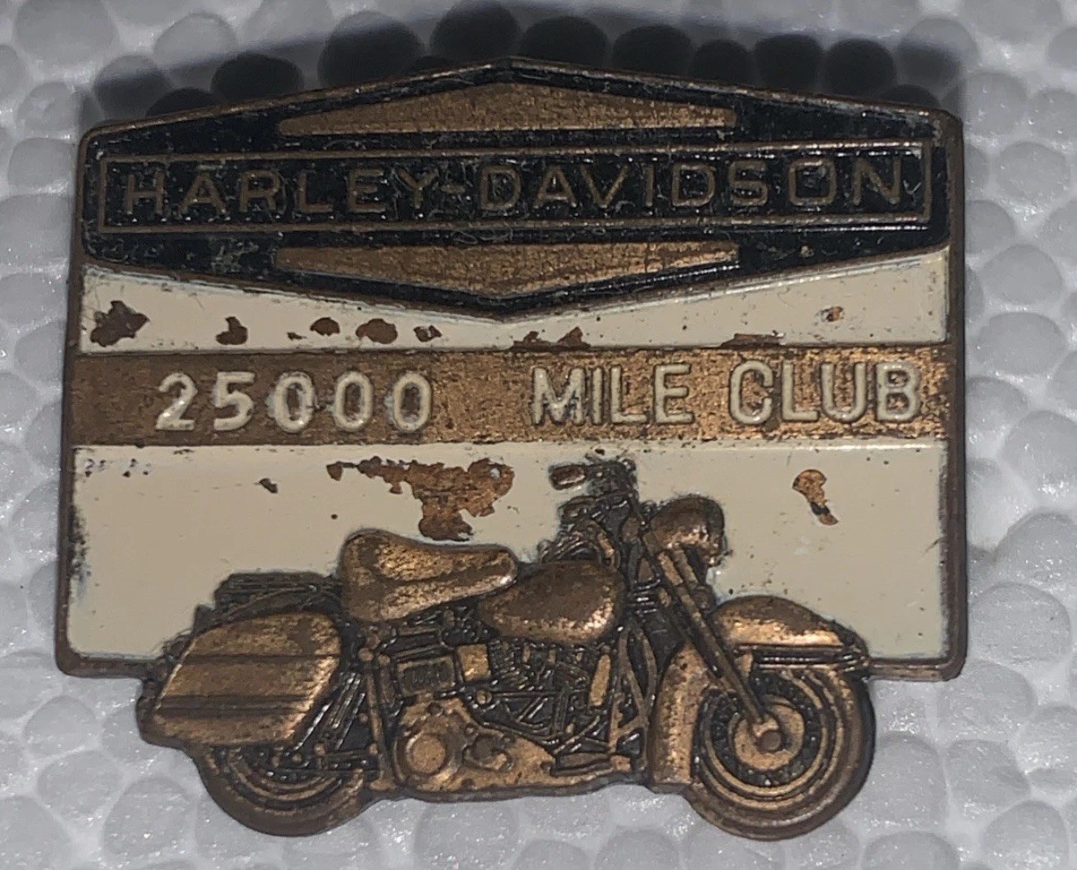 Vintage 1950s Harley-Davidson 25,000 Mile Club Pin Leavens Mfg Serial #6969902