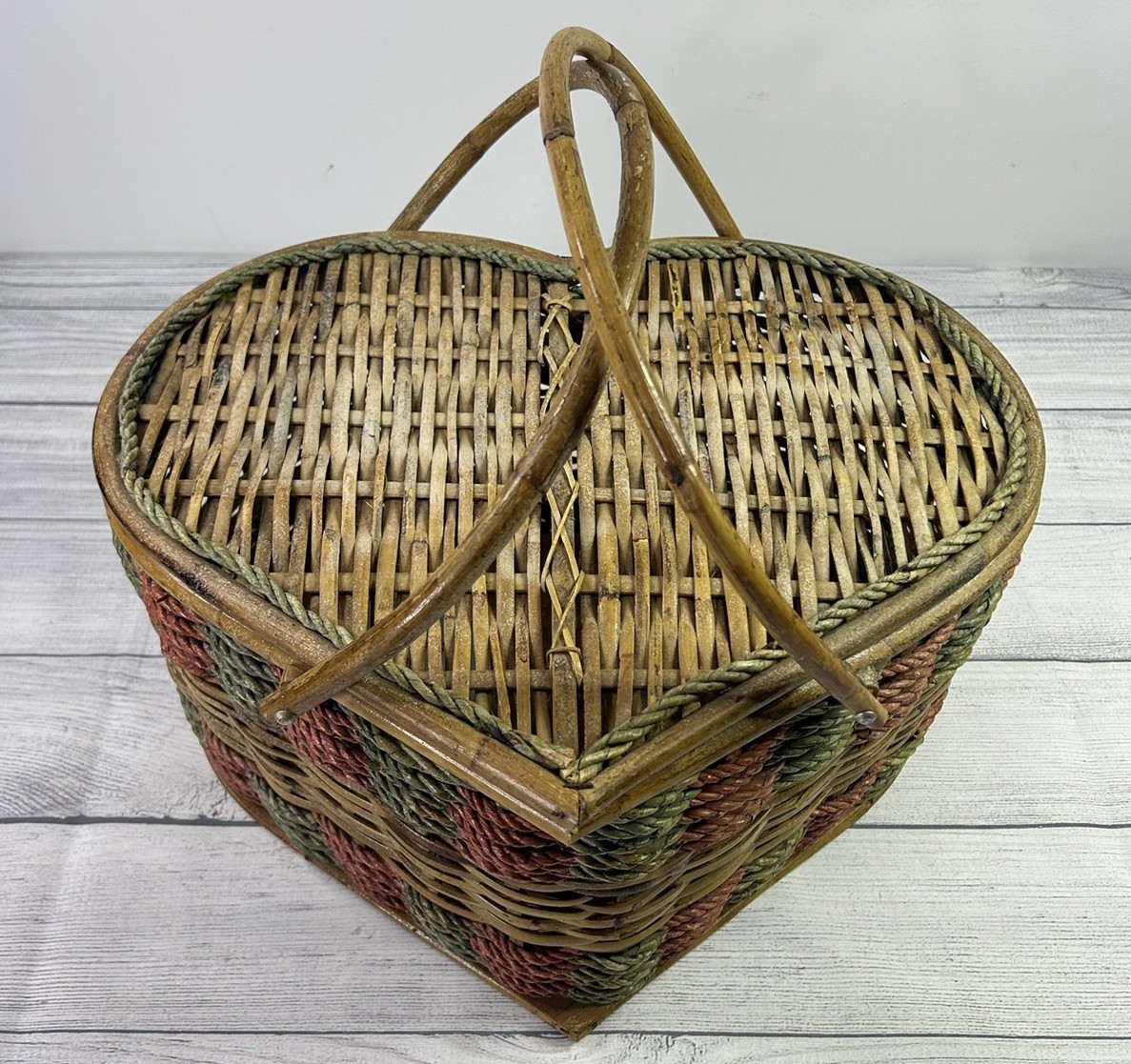 Vintage Heart Shaped Picnic Sewing Storage Basket Woven Wicker Rattan Handles