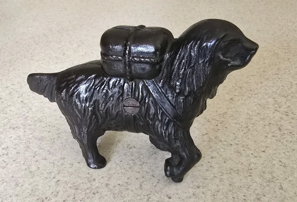 Vintage Cast Iron AC Williams Dog Bank With Attached Pack 5.5 Vintage Cast Iron AC Williams Dog Bank With Attached Pack 5.5