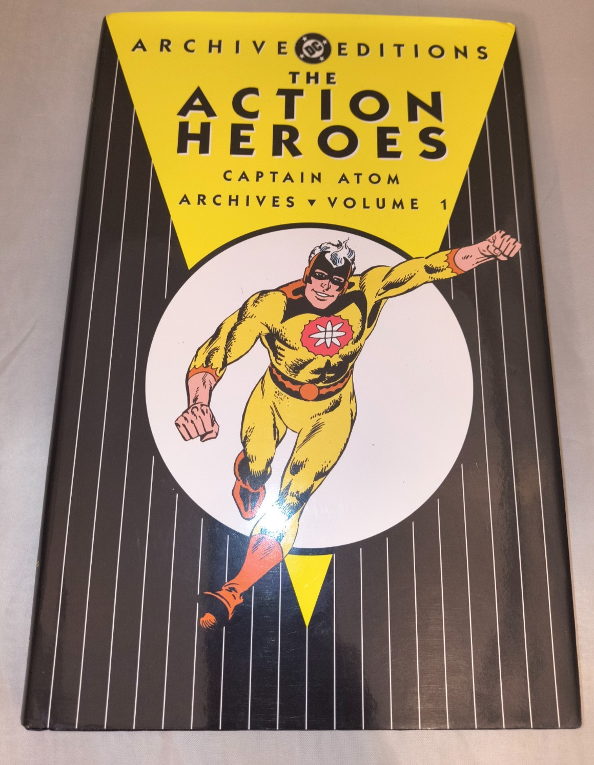 ACTION HEROES ARCHIVES Vol 1 Captain Atom HC Hardcover Steve Ditko DC OOP 2004 ACTION HEROES ARCHIVES Vol 1 Captain Atom HC Hardcover Steve Ditko DC OOP 2004