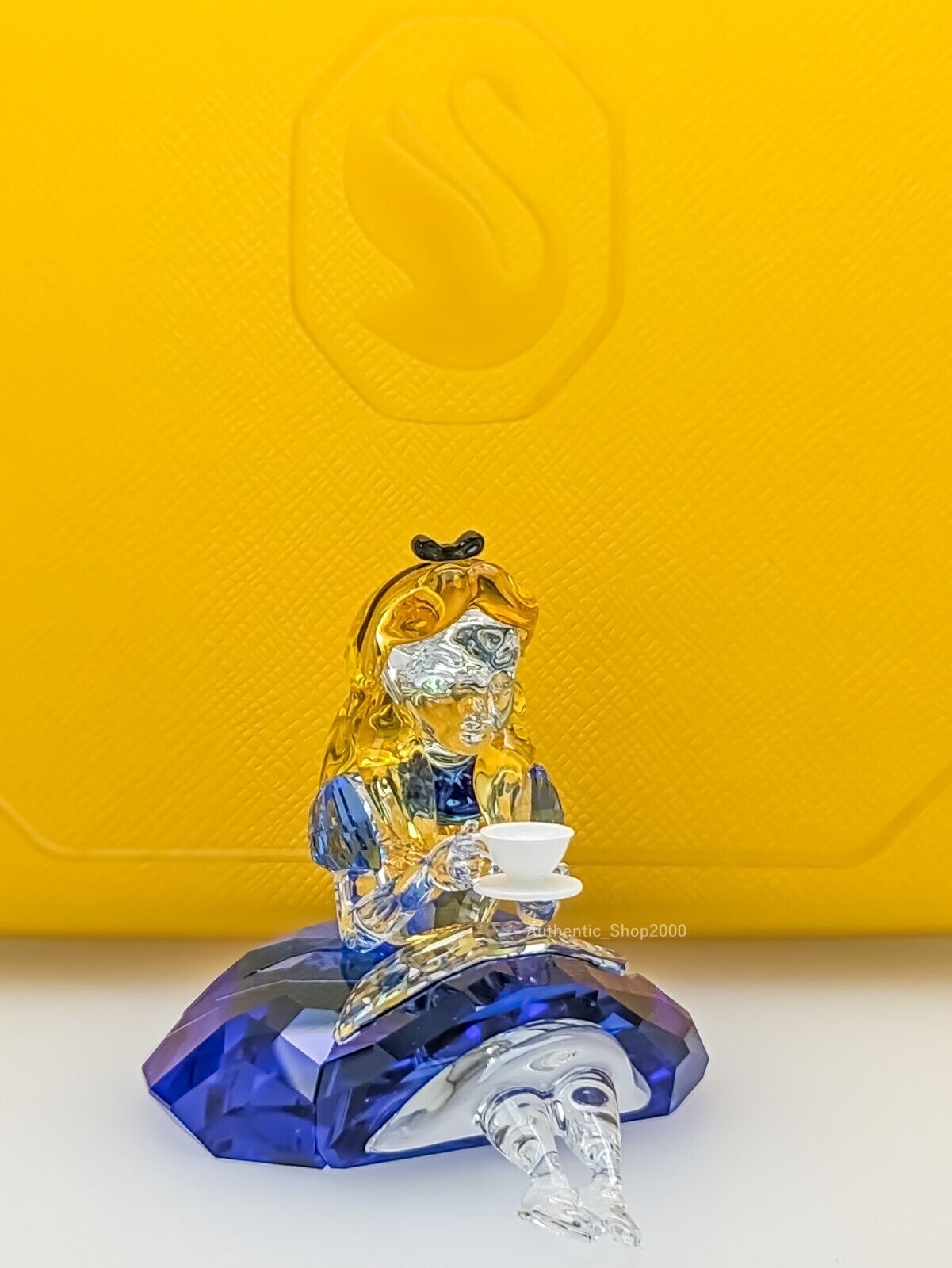 NIB 100% SWAROVSKI Disney Alice In Wonderland Alice Crystal Figurine 5670324