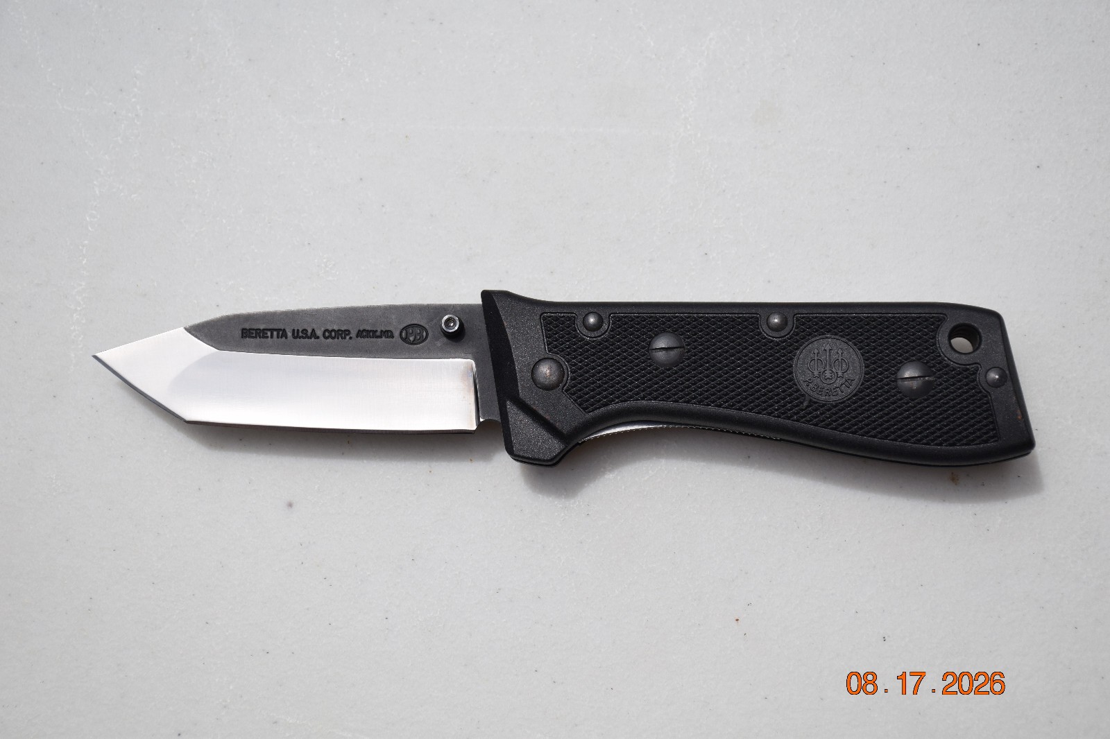 RARE BERETTA 92 KNIFE TANTO LOCK BLADE MINT CONDITION