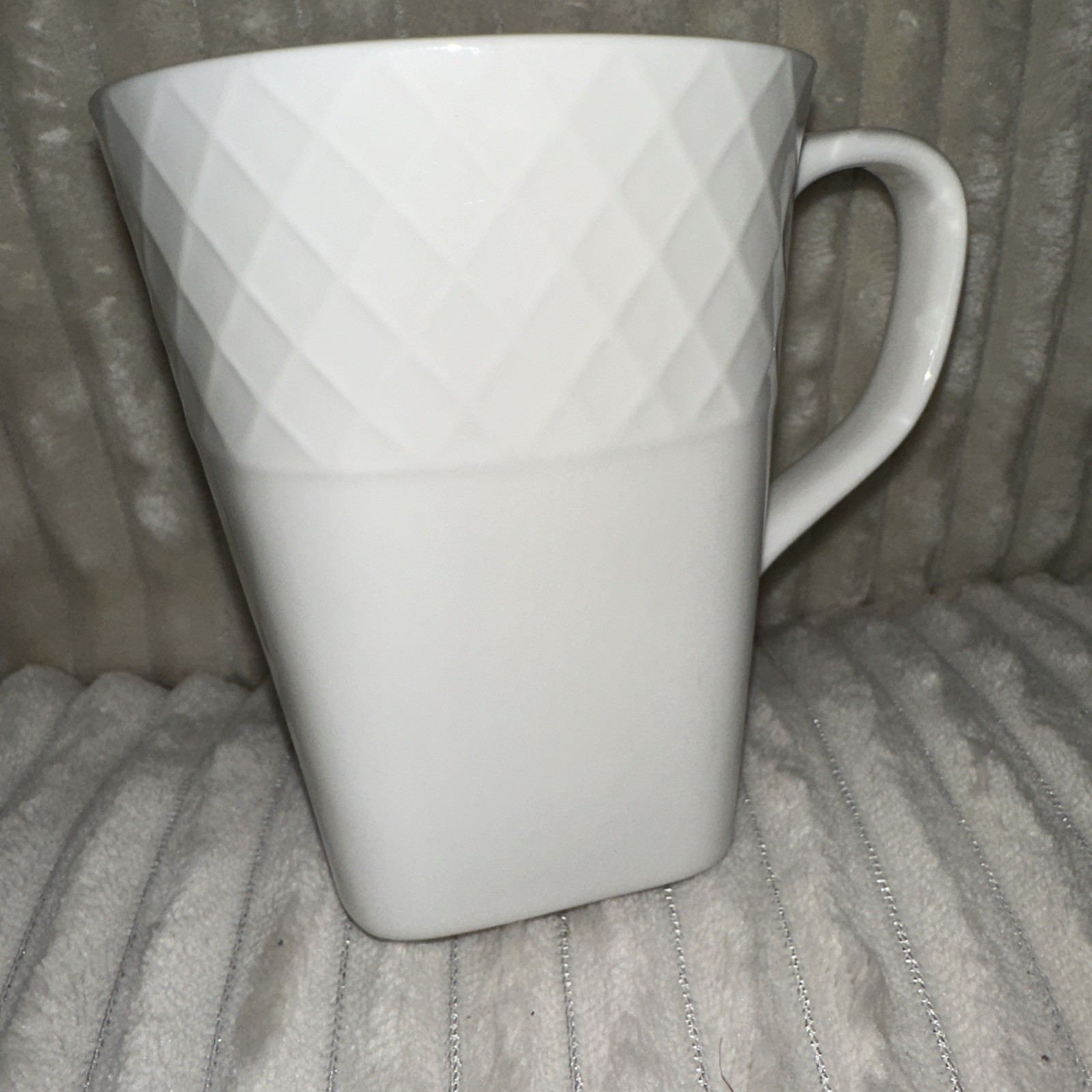Mikasa Trellis White Square Mug 11891398