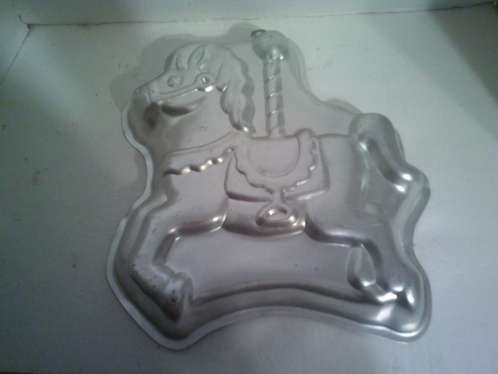 Wilton Merry Go Round Horse Cake Pan 1990 2105-6507