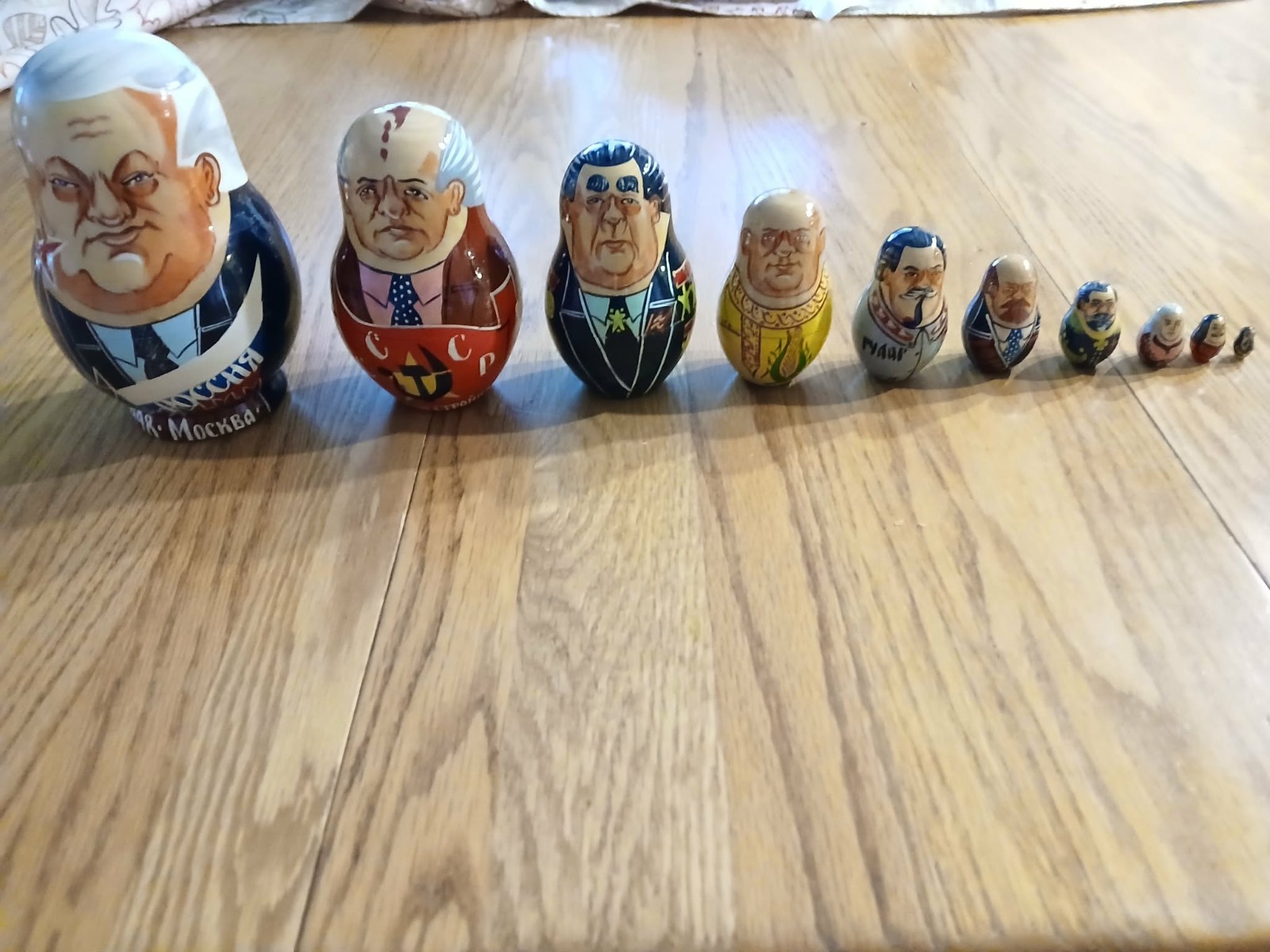 Russian/Soviet leader nesting doll, 10 dolls, Yeltsin - Ivan the Terrible Russian/Soviet leader nesting doll, 10 dolls, Yeltsin - Ivan the Terrible