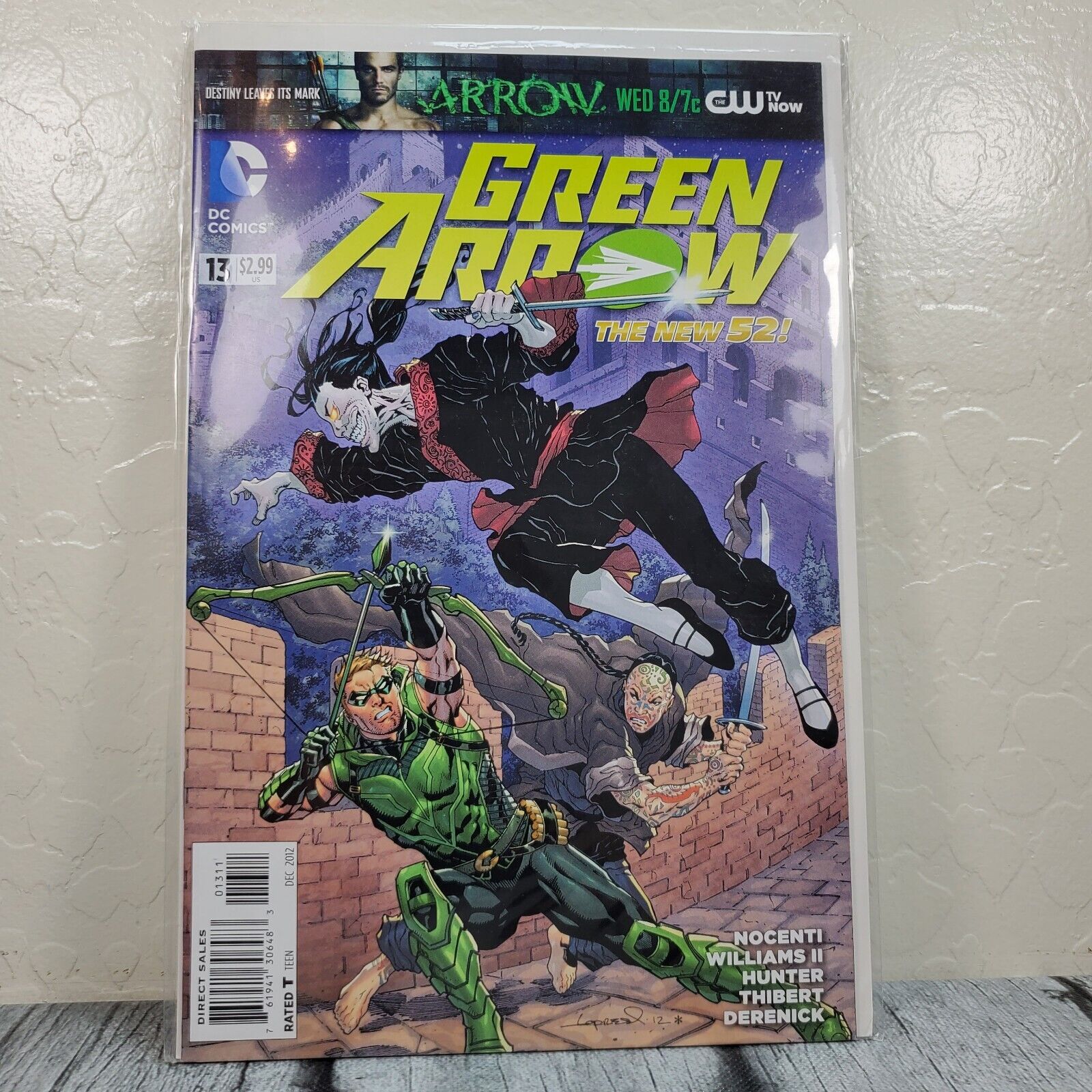 DC Comics The New 52 Green Arrow #13 2012 Modern Comic Book Sleeved Boarded