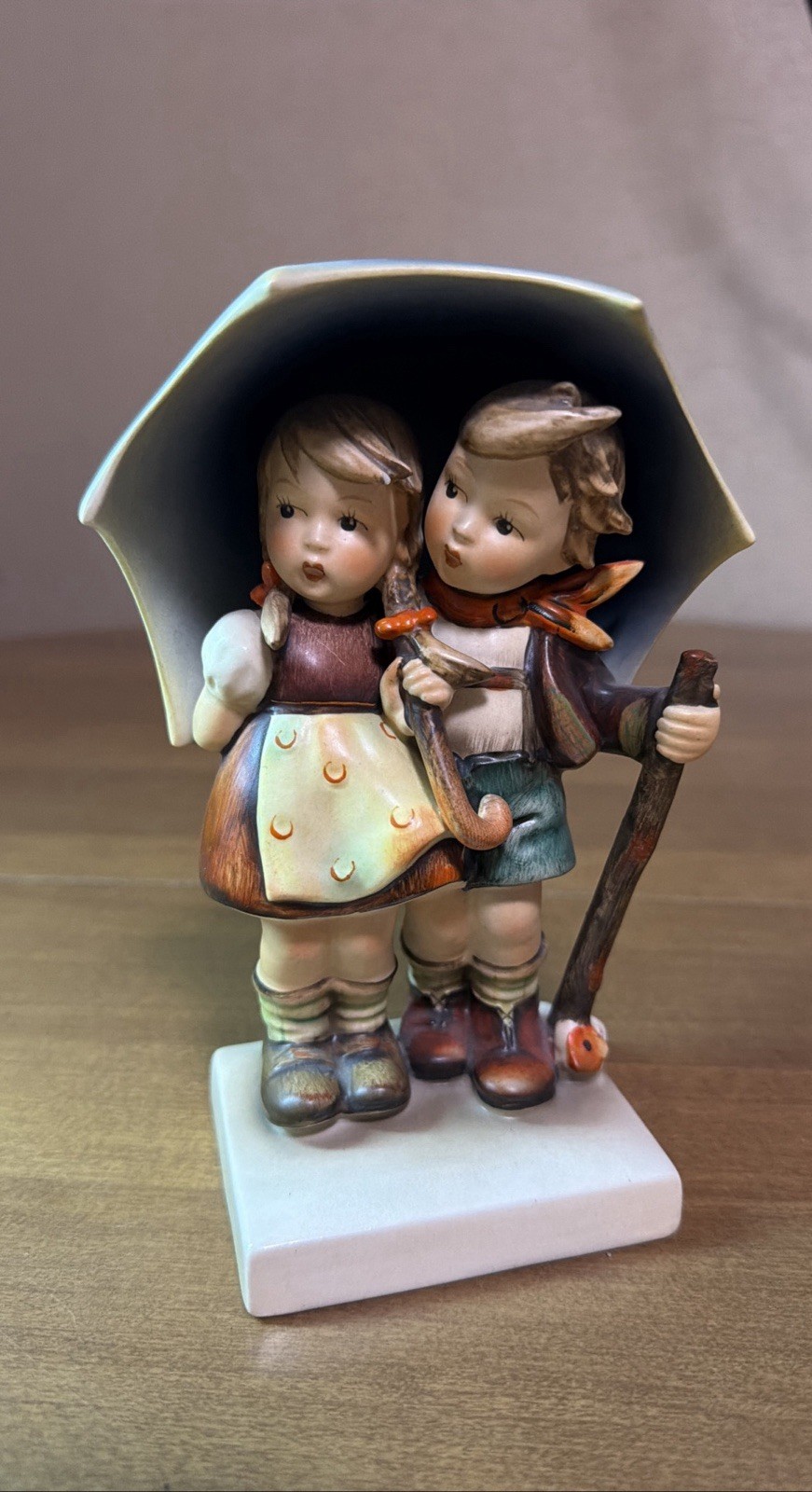 M.I. Hummel Goebel #71 Stormy Weather TMK-2 Full Bee Germany 6.5” Vintage